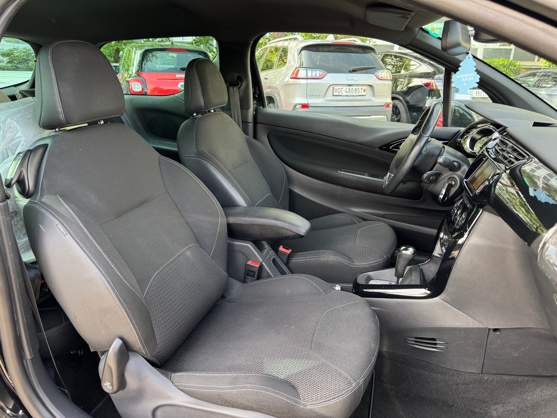 DS AUTOMOBILES DS3 1.6 VTi SO Chic Automatic-image-13
