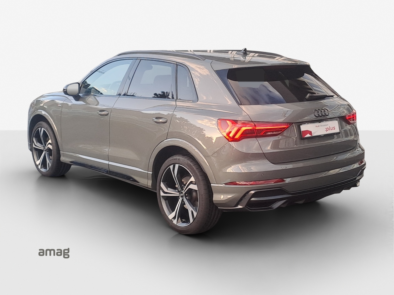 AUDI Q3 35 TFSI S line Attraction S-tronic-showroom-element-2