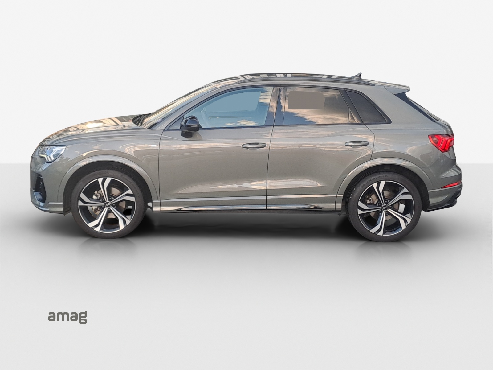 AUDI Q3 35 TFSI S line Attraction S-tronic-showroom-element-1
