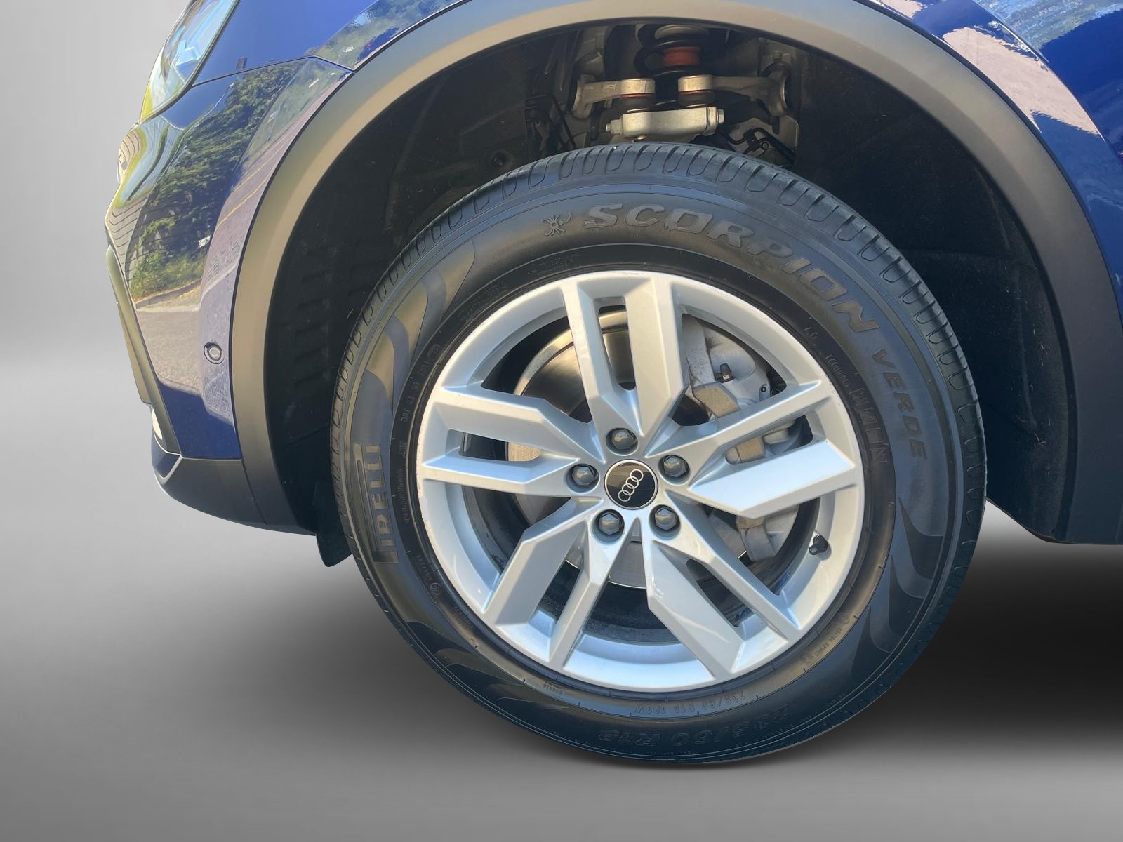AUDI Q5 40 TFSI quattro S-tronic-image-2