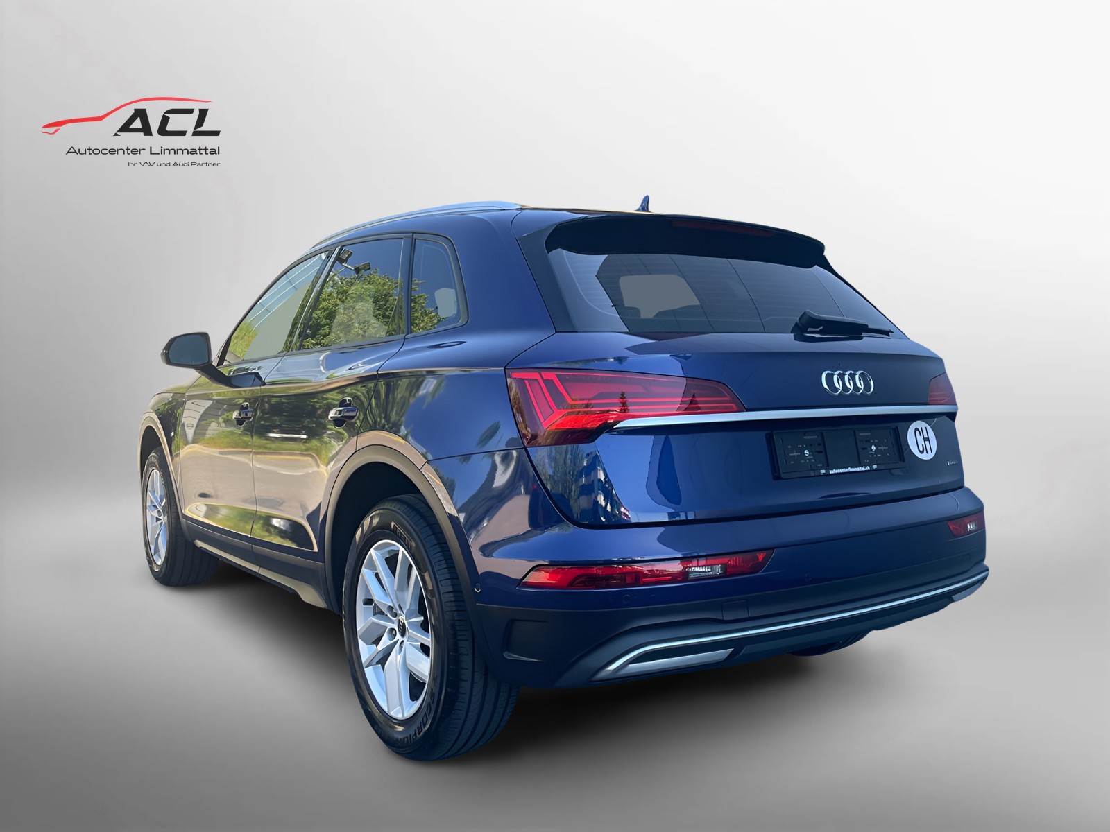 AUDI Q5 40 TFSI quattro S-tronic-image-6