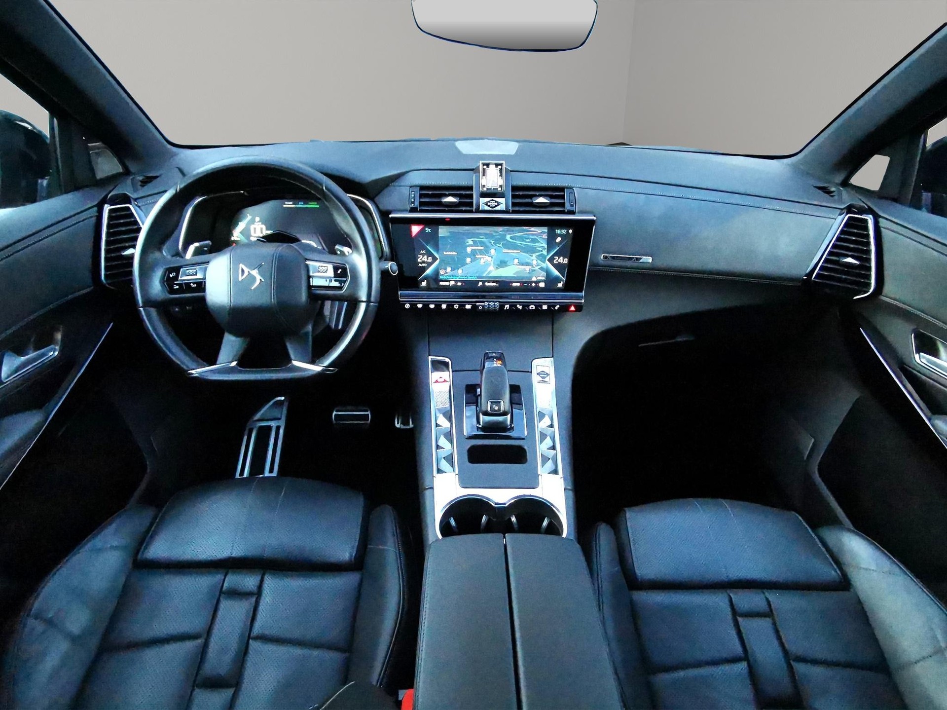 DS AUTOMOBILES 7 Crossback 1.6 E-Tense Louvre 4x4-showroom-element-3