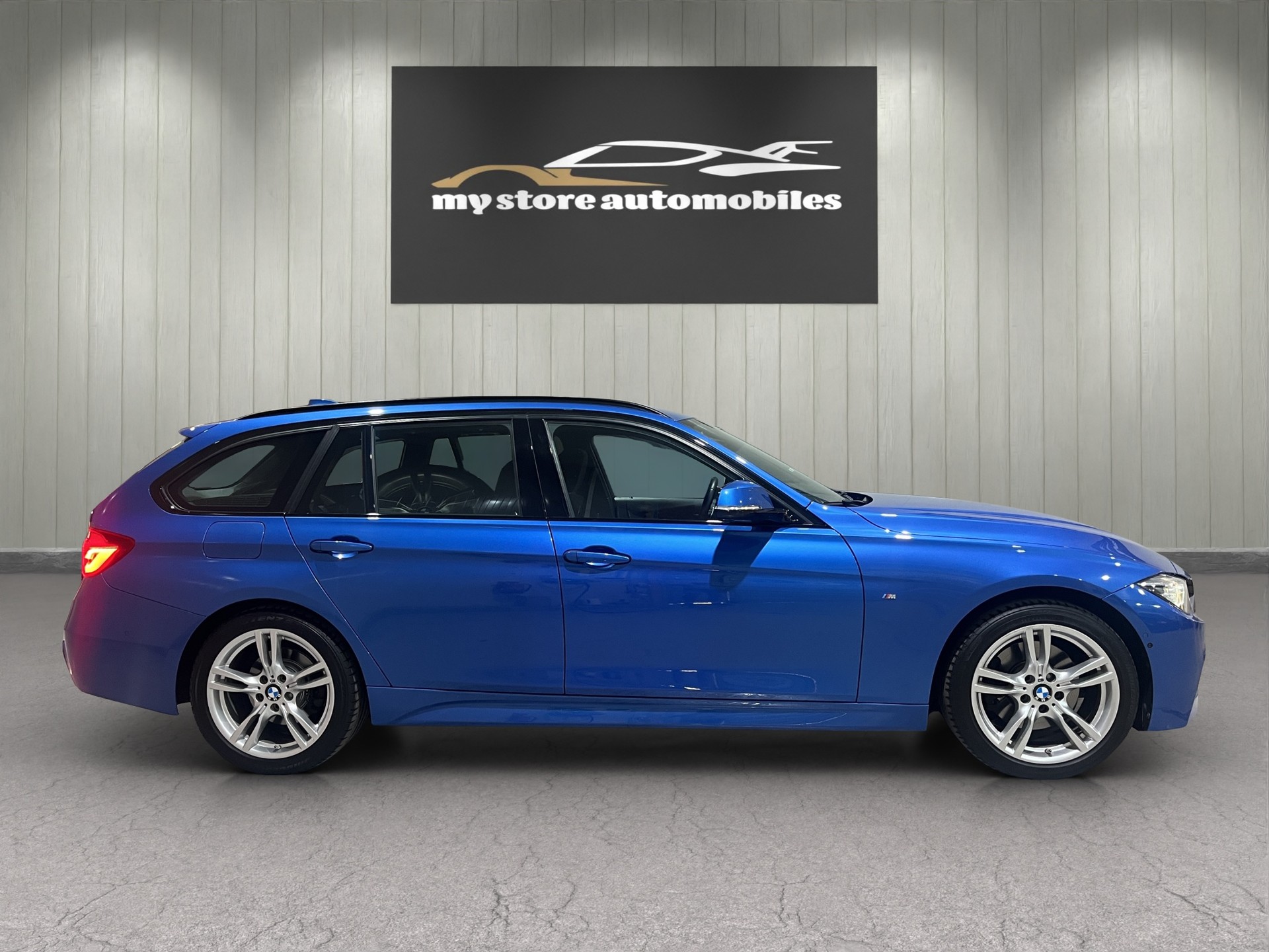 BMW 330i xDrive Touring Edition M Sport Steptronic
