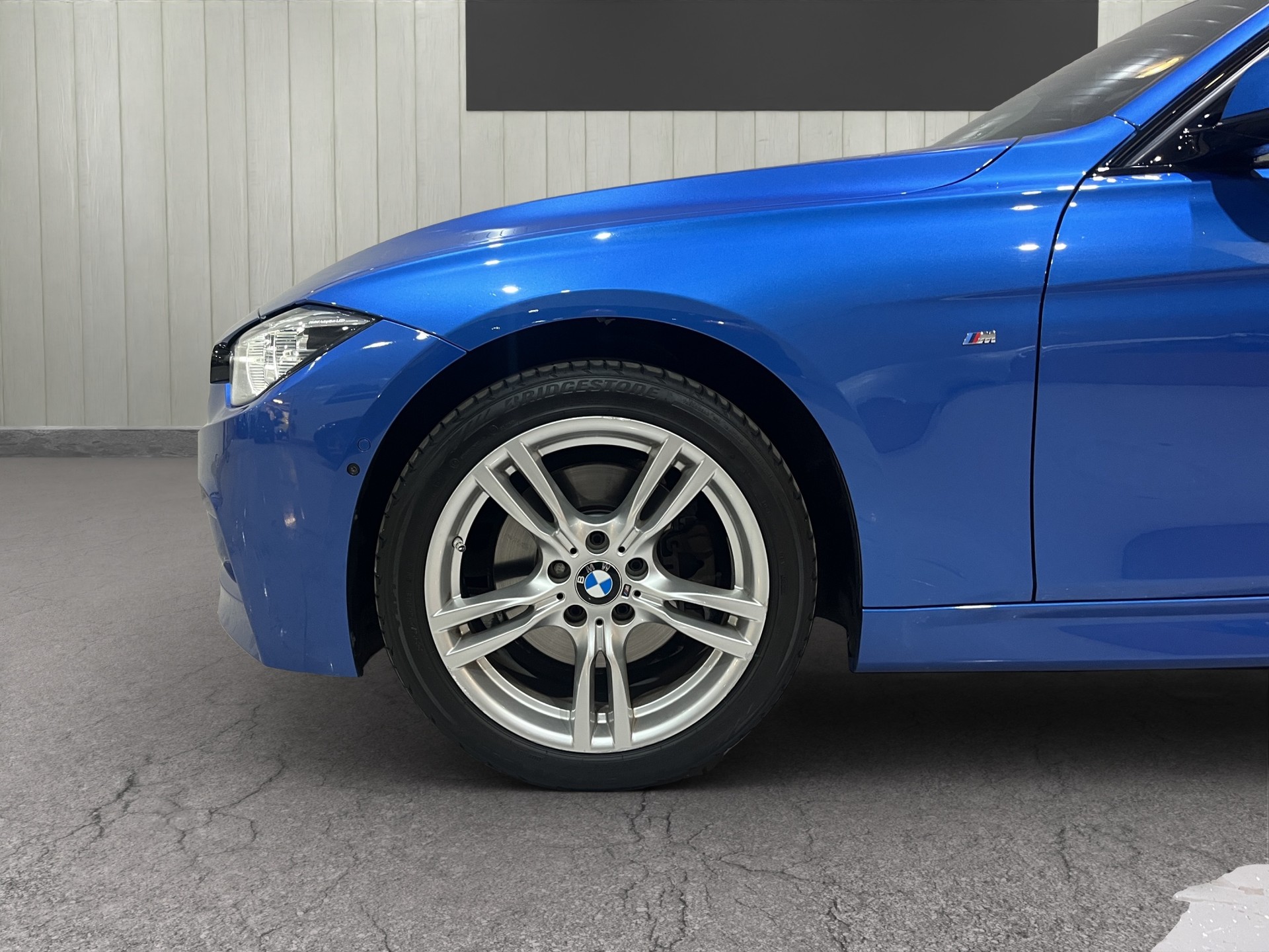 BMW 330i xDrive Touring Edition M Sport Steptronic-image-8