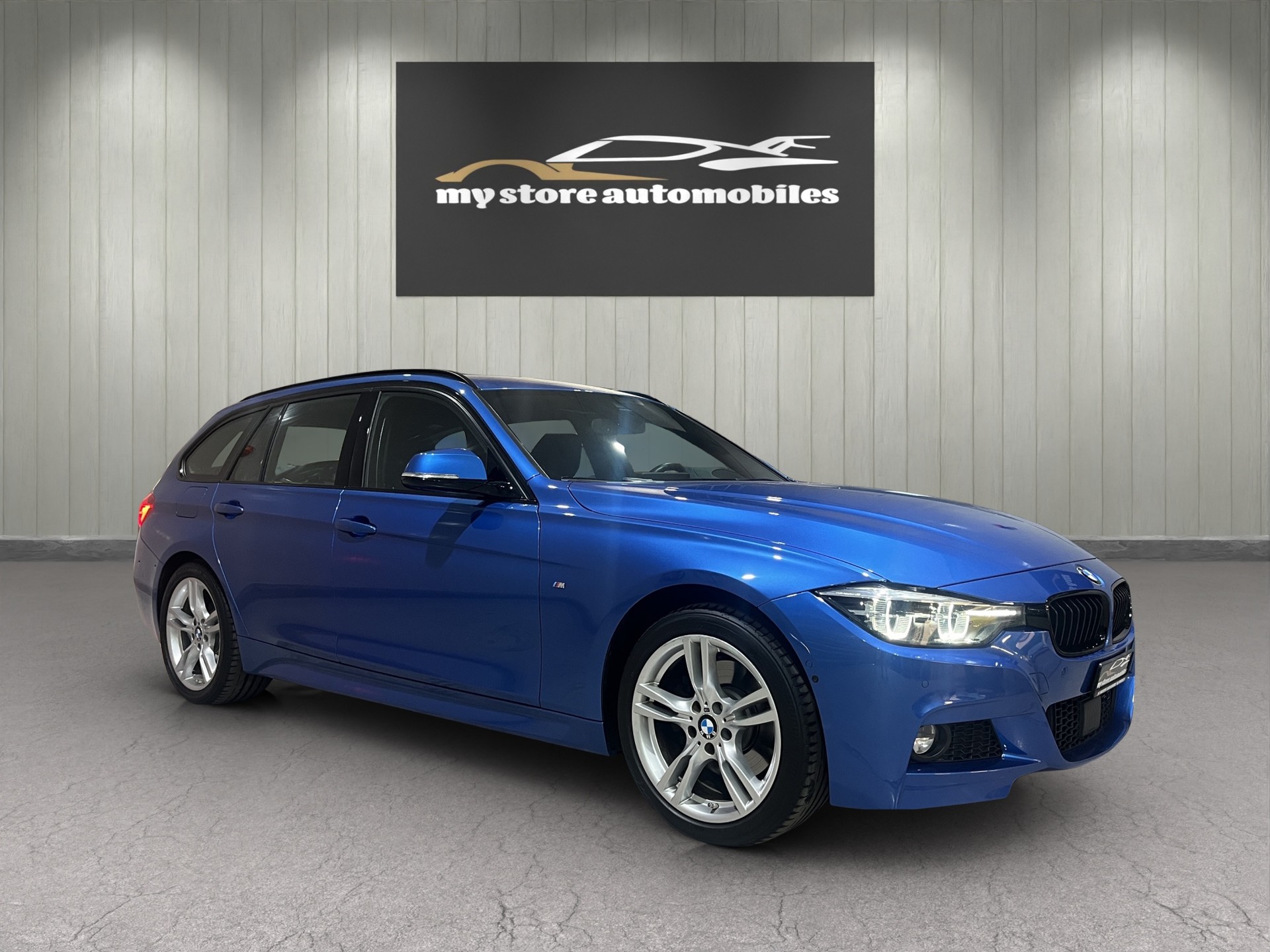 BMW 330i xDrive Touring Edition M Sport Steptronic-showroom-element-1