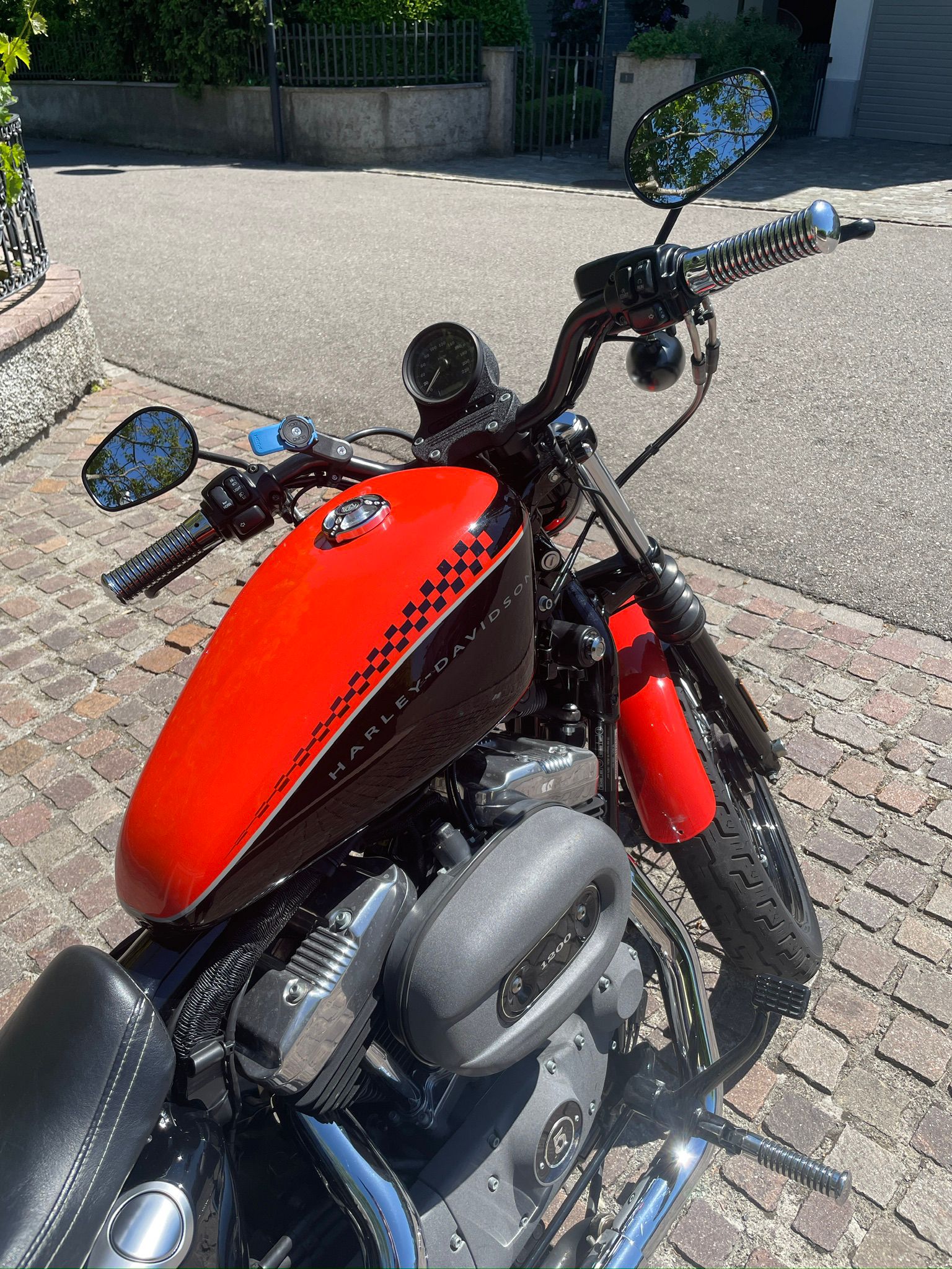 HARLEY-DAVIDSON XL 1200 N Sportster Nightster-image-2