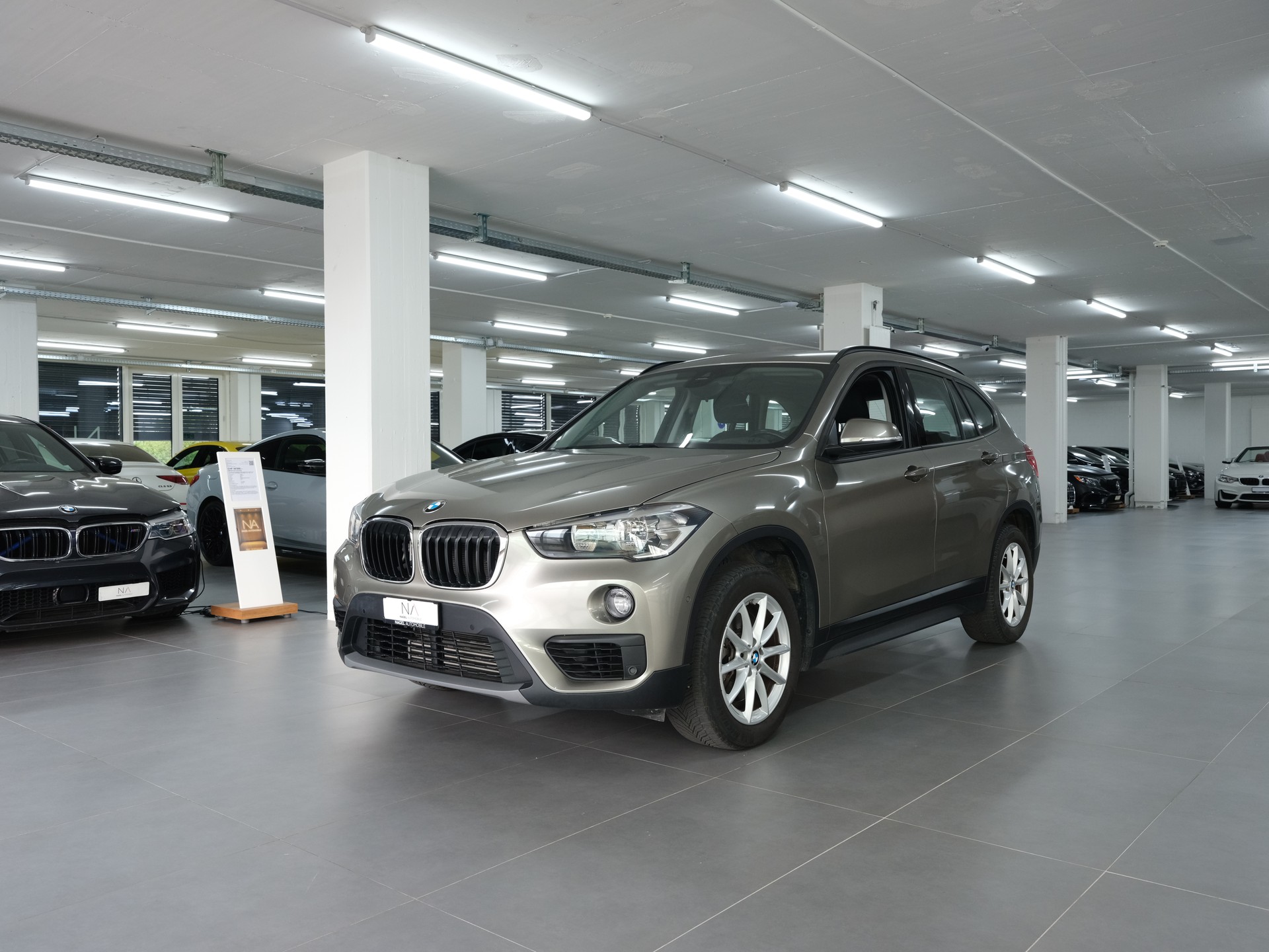 BMW X1 xDrive 20i Sport Line Steptronic *Panorama* *PDC Vorne & Hinten* *Individual*-image-6