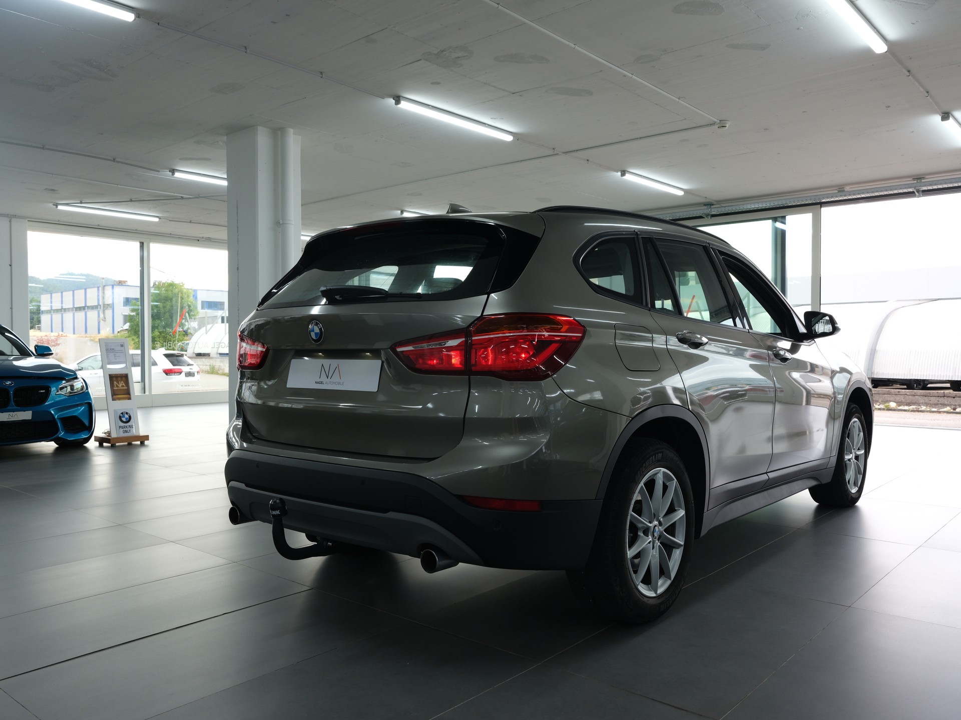 BMW X1 xDrive 20i Sport Line Steptronic *Panorama* *PDC Vorne & Hinten* *Individual*-showroom-element-2
