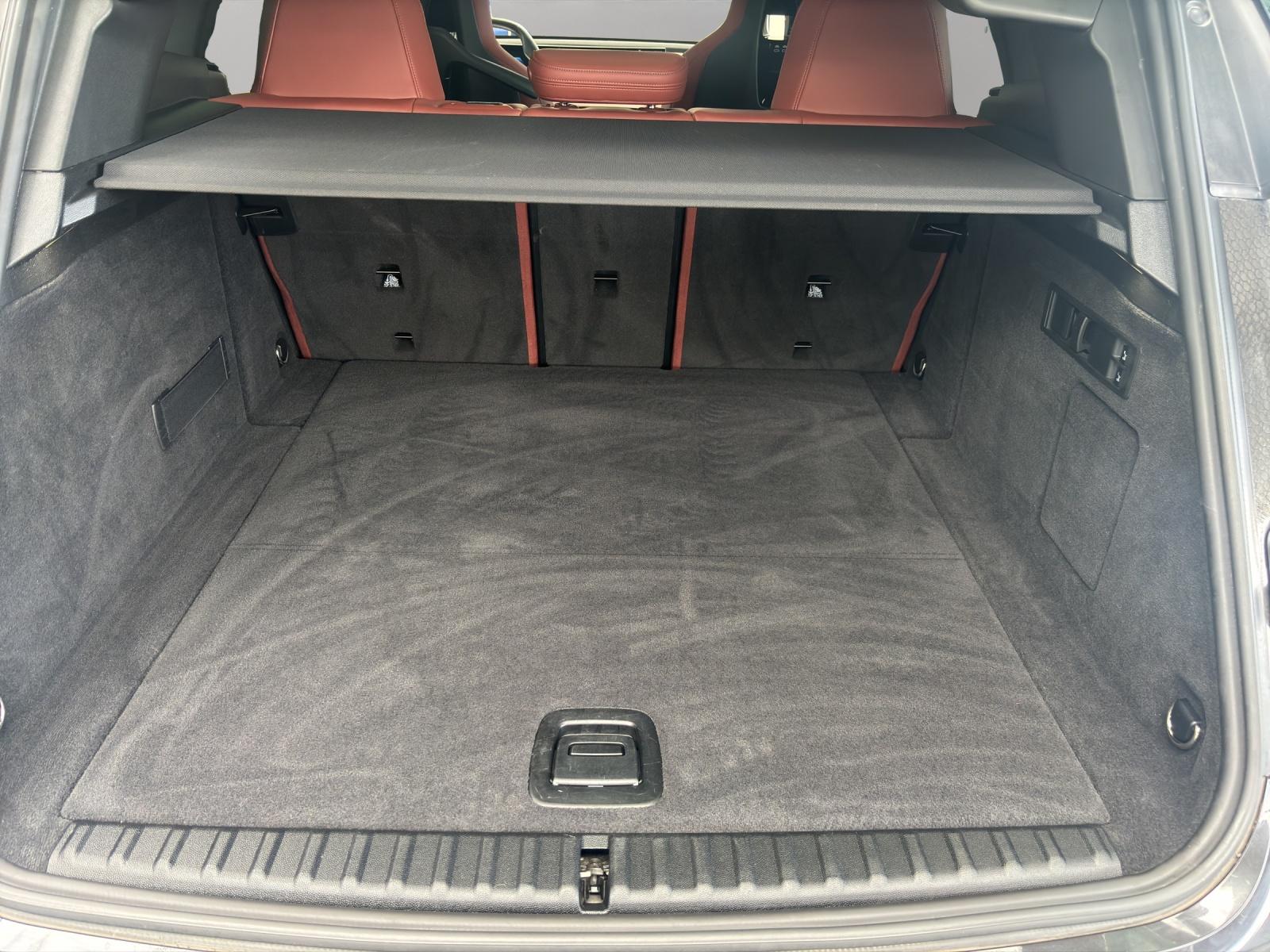 BMW iX xDrive40-image-22