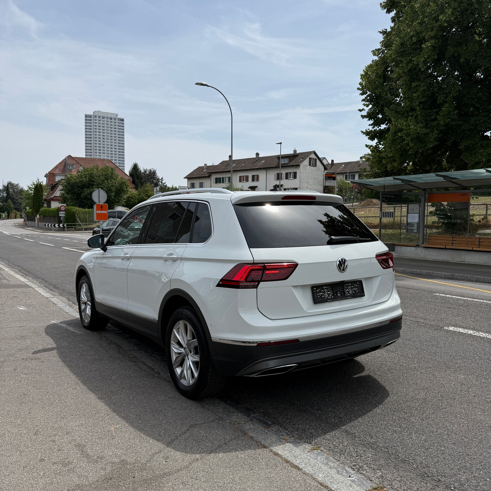 VW Tiguan 2.0 TDI SCR Highline 4Motion DSG-image-4
