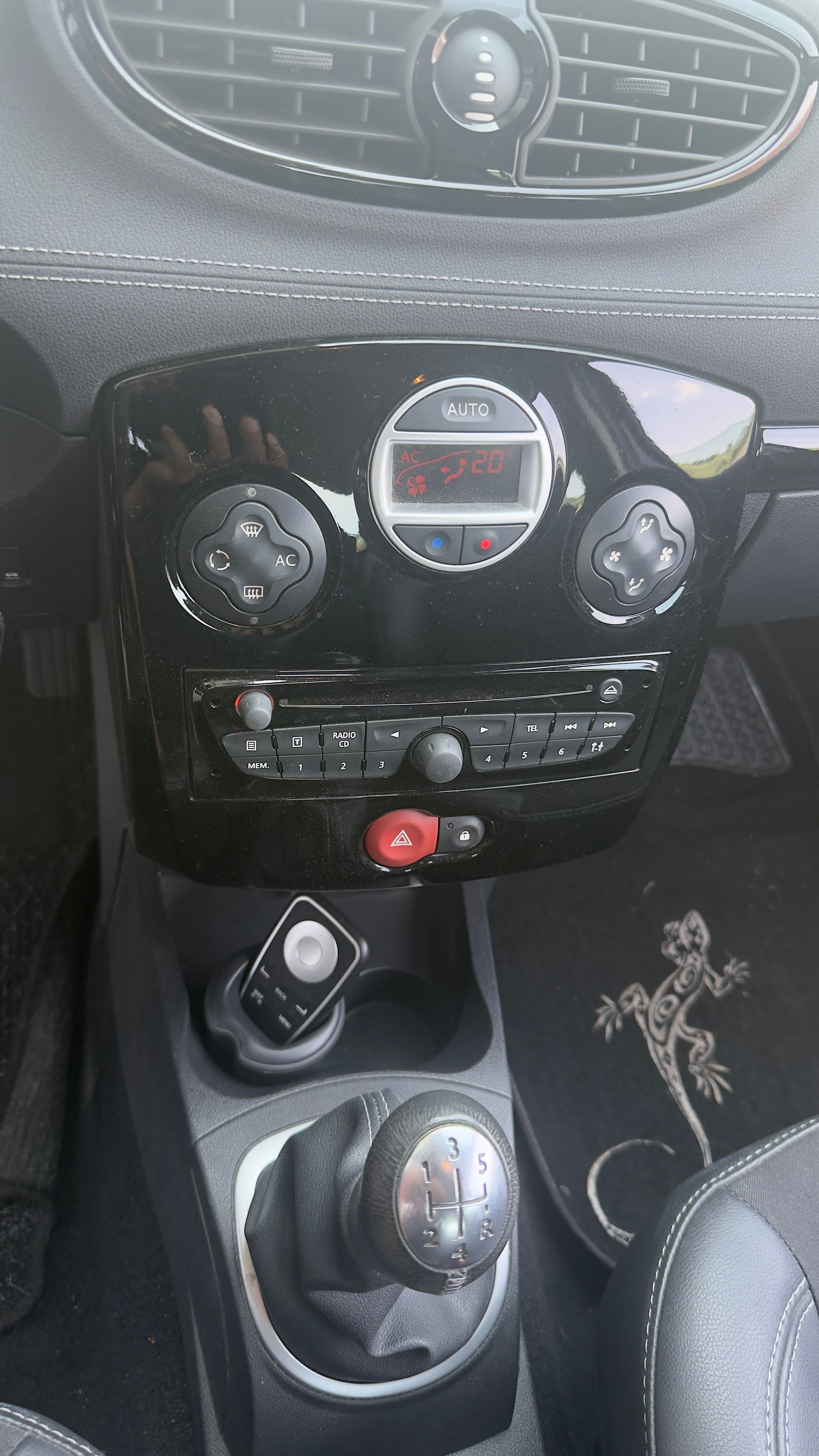RENAULT Clio 1.2 16V Turbo S-image-14