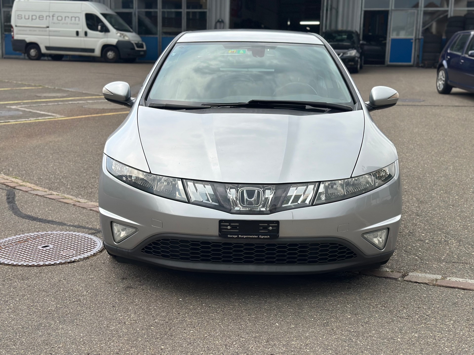HONDA Civic 1.8i-showroom-element-2