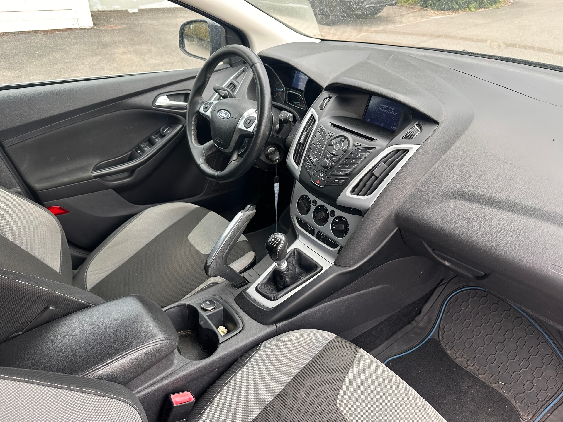 FORD Focus 1.6 SCTi Titanium-image-11