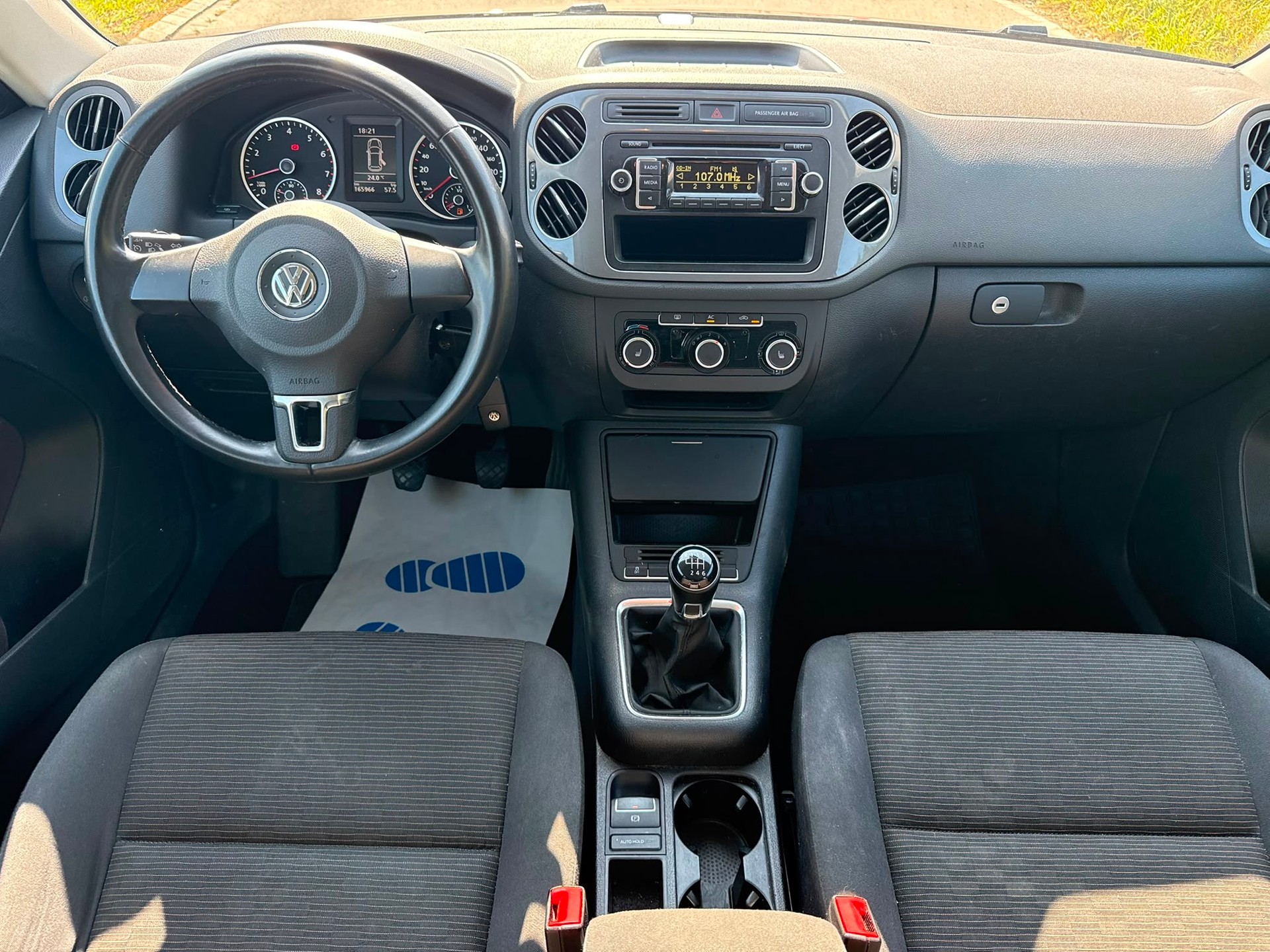 VW Tiguan 1.4 TSI Track&Style 4Motion-image-8