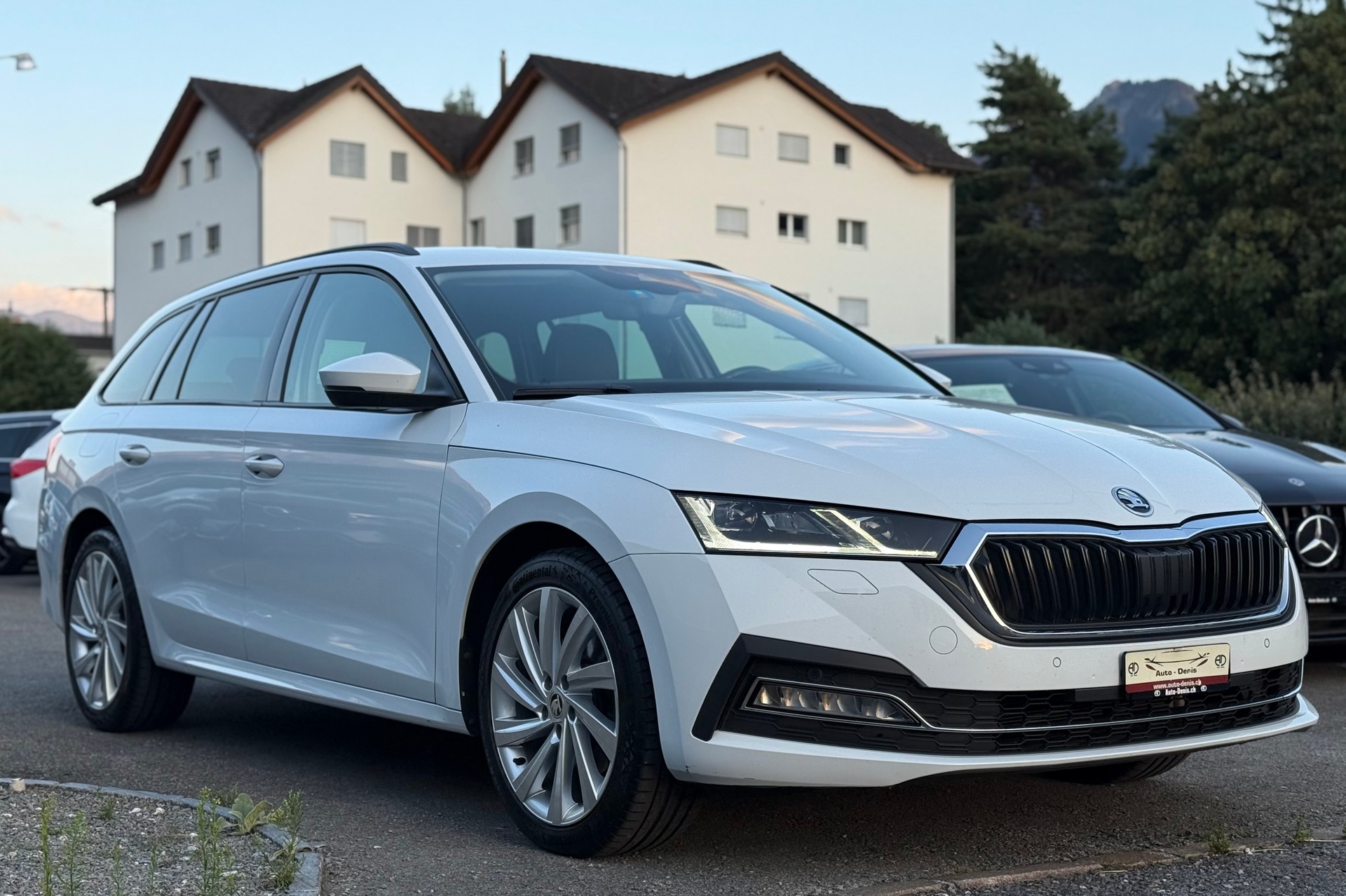 SKODA Octavia Combi 2.0 TDI 200 Style 4x4 DSG *Traumausstattung*-showroom-element-3