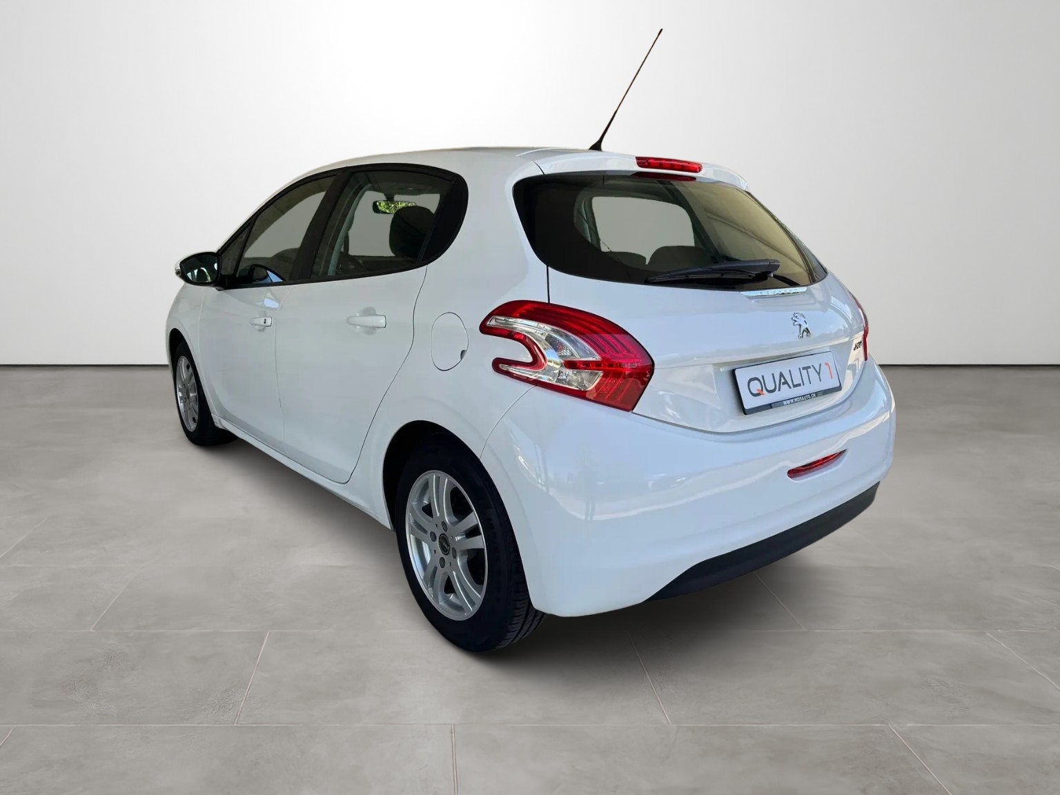 PEUGEOT 208 1.2 VTI Active-image-6