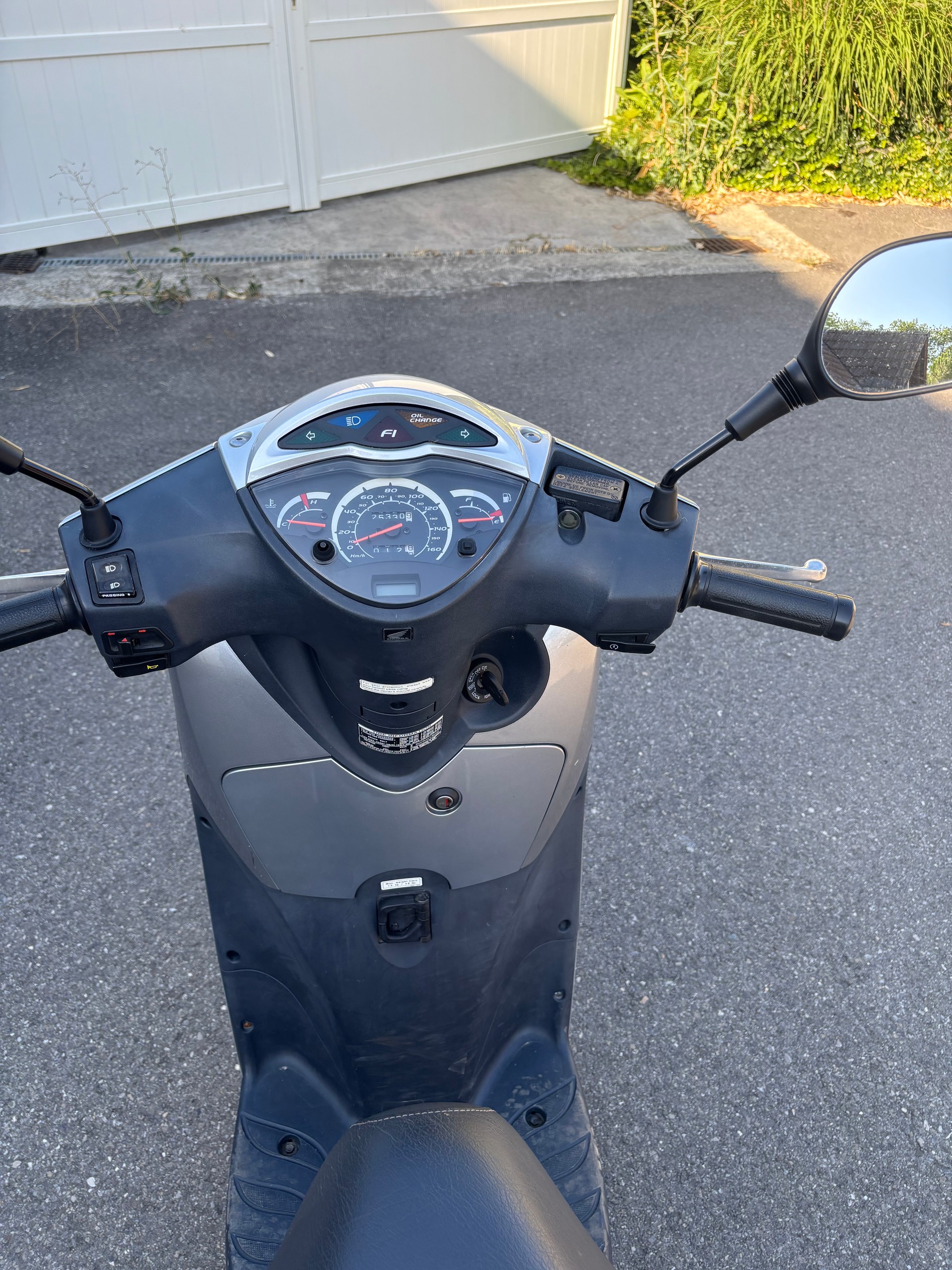 HONDA SH-image-2