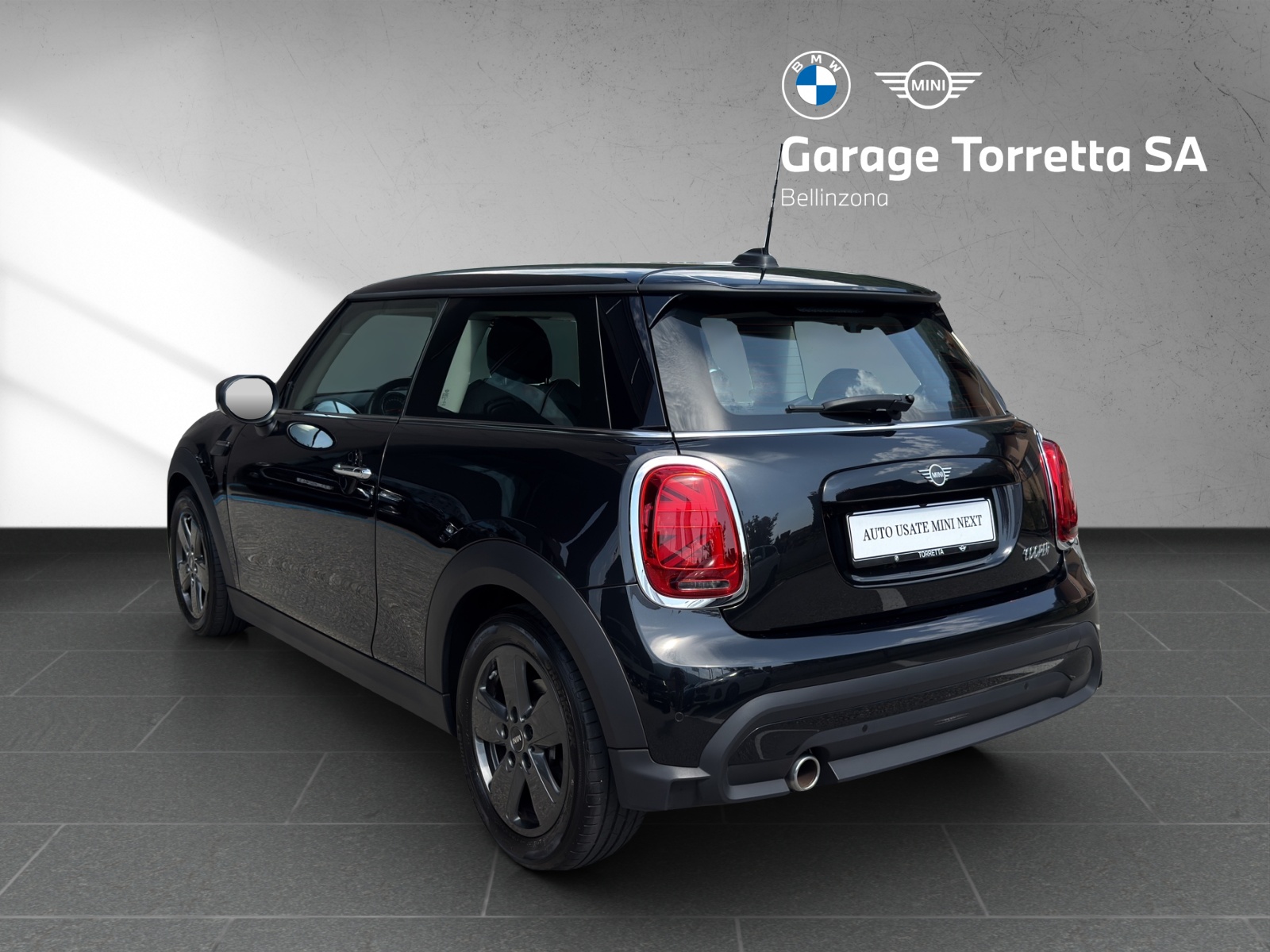 MINI Cooper Steptronic DKG-showroom-element-2