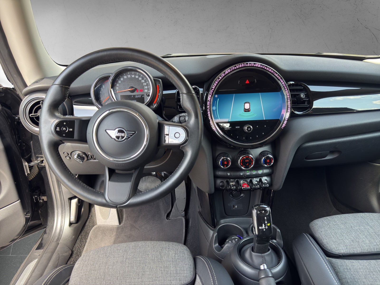 MINI Cooper Steptronic DKG-image-12