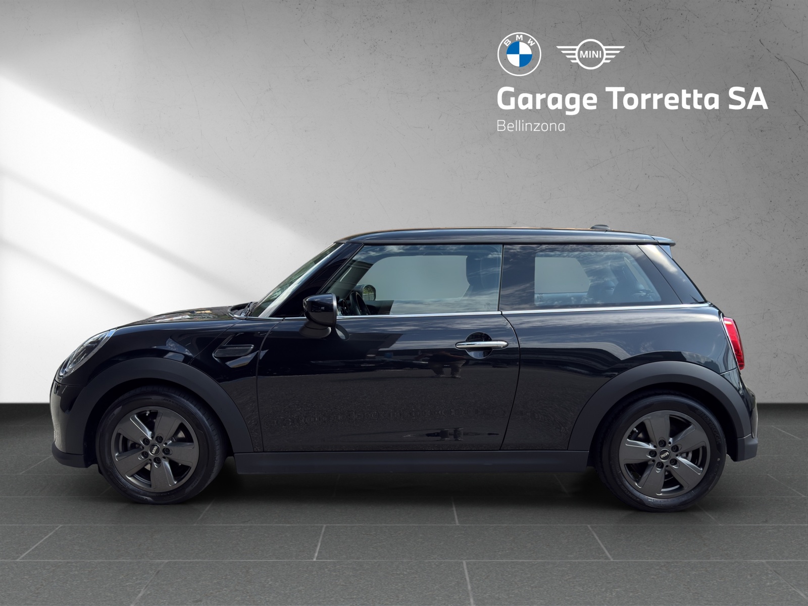 MINI Cooper Steptronic DKG-showroom-element-1