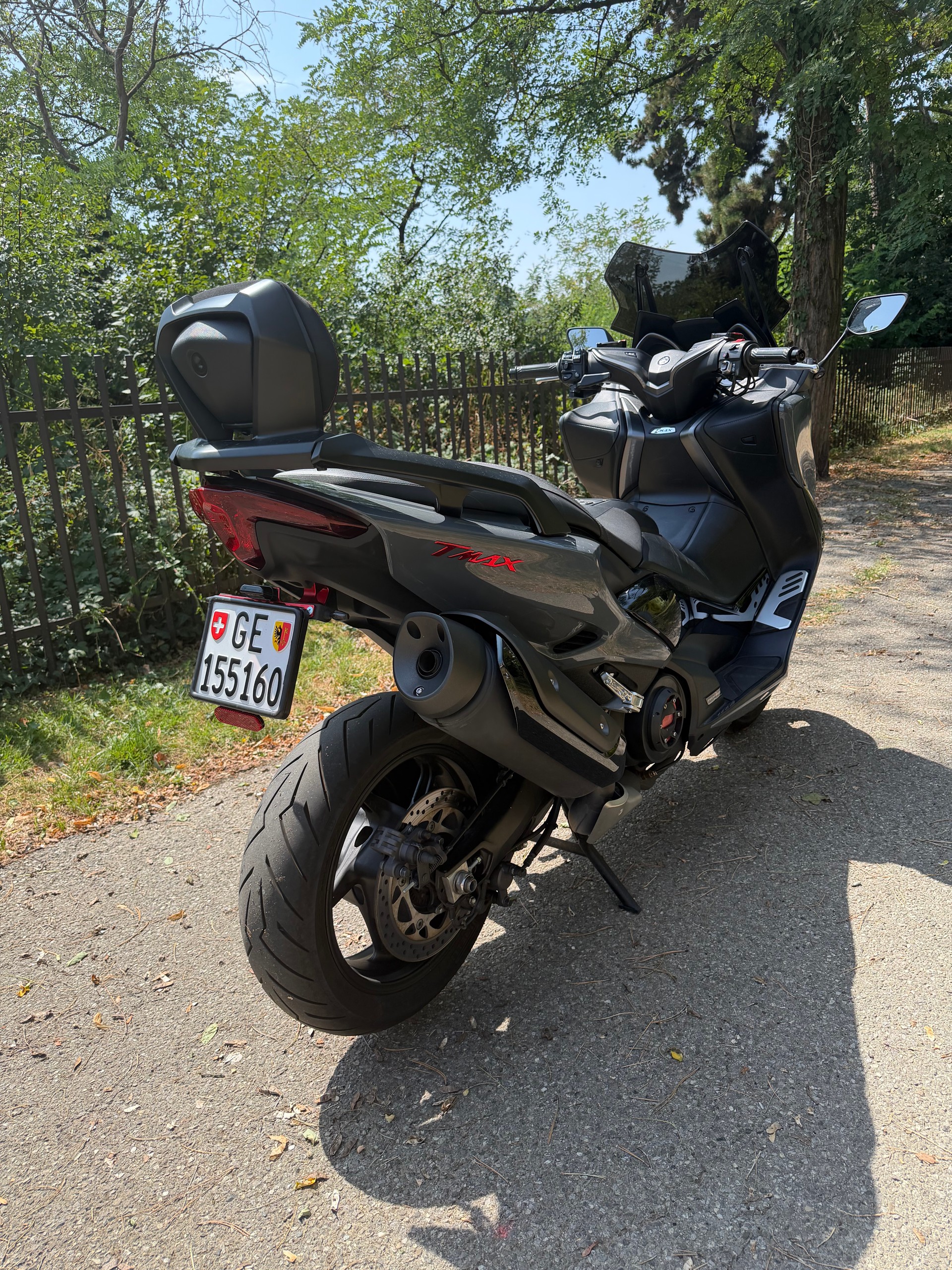YAMAHA T-MAX 560-image-3