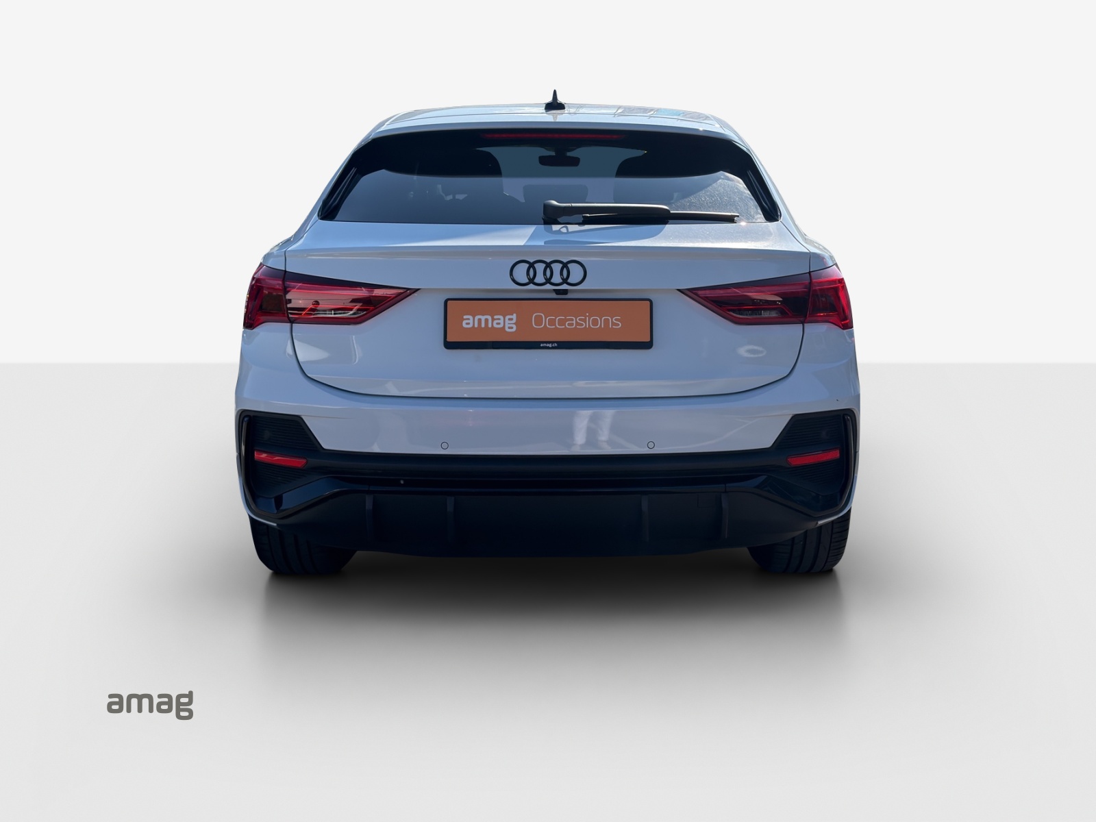 AUDI Q3 Sportback 45 TFSI e S line Attraction S-tronic-showroom-element-3