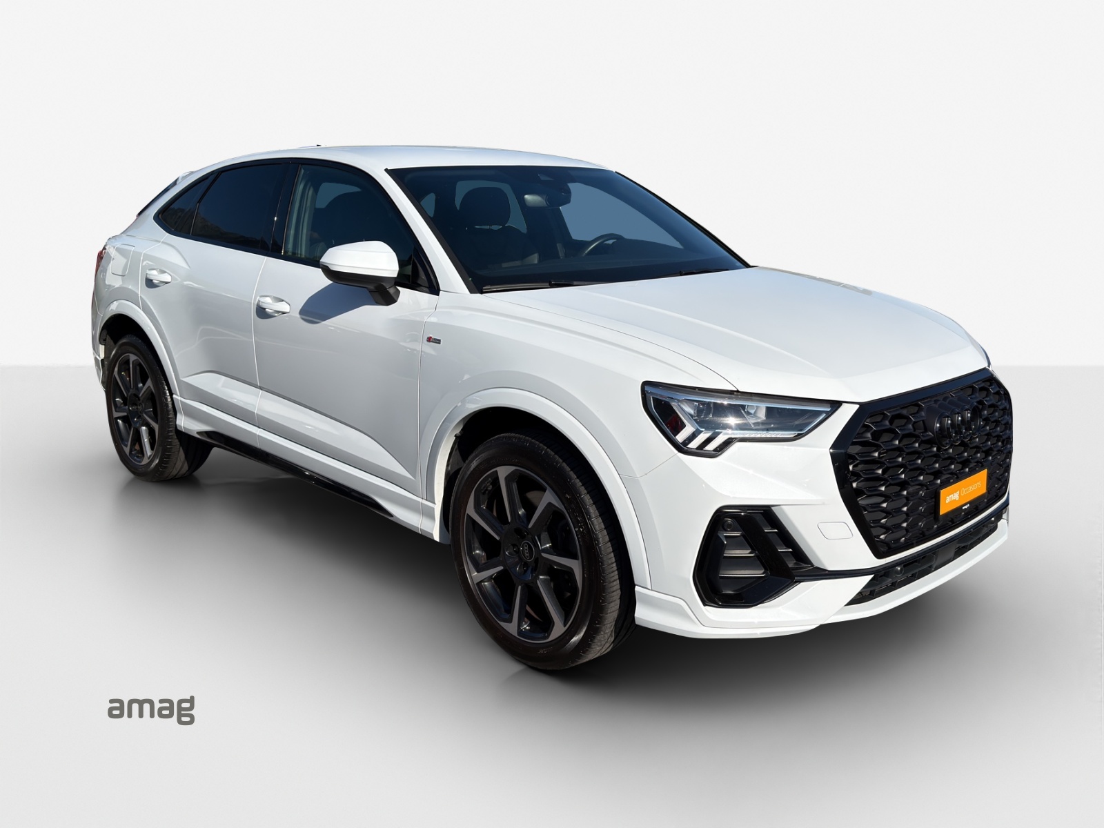 AUDI Q3 Sportback 45 TFSI e S line Attraction S-tronic-image-5
