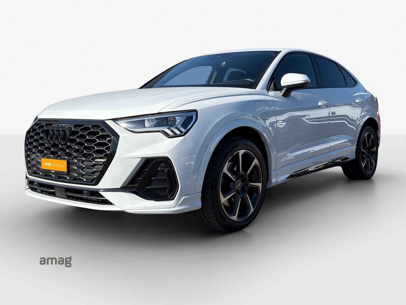 AUDI Q3 Sportback 45 TFSI e S line Attraction S-tronic