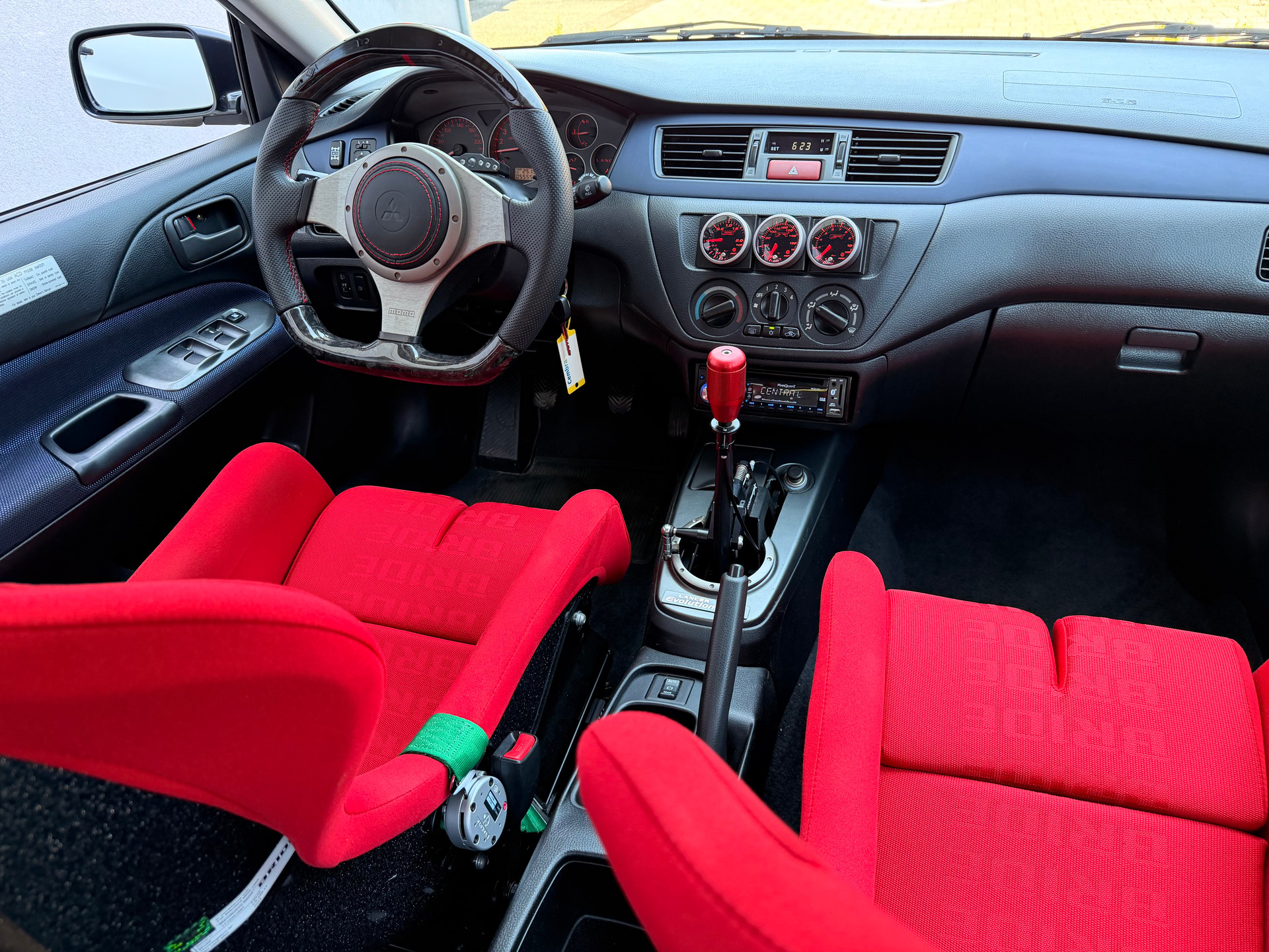MITSUBISHI Lancer Evo VIII MR RS-image-15