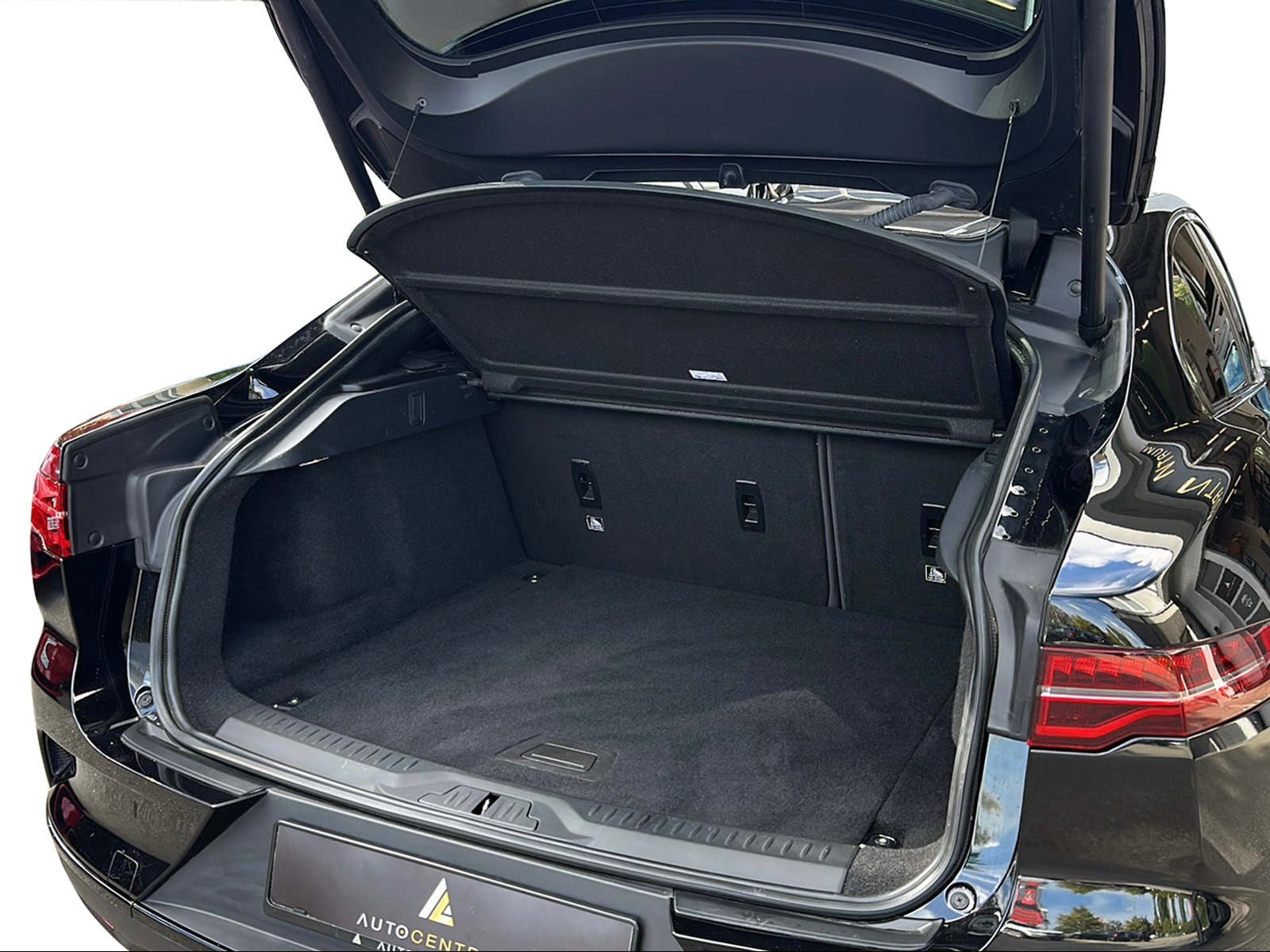 JAGUAR I-Pace EV400 First Edition AWD-image-9