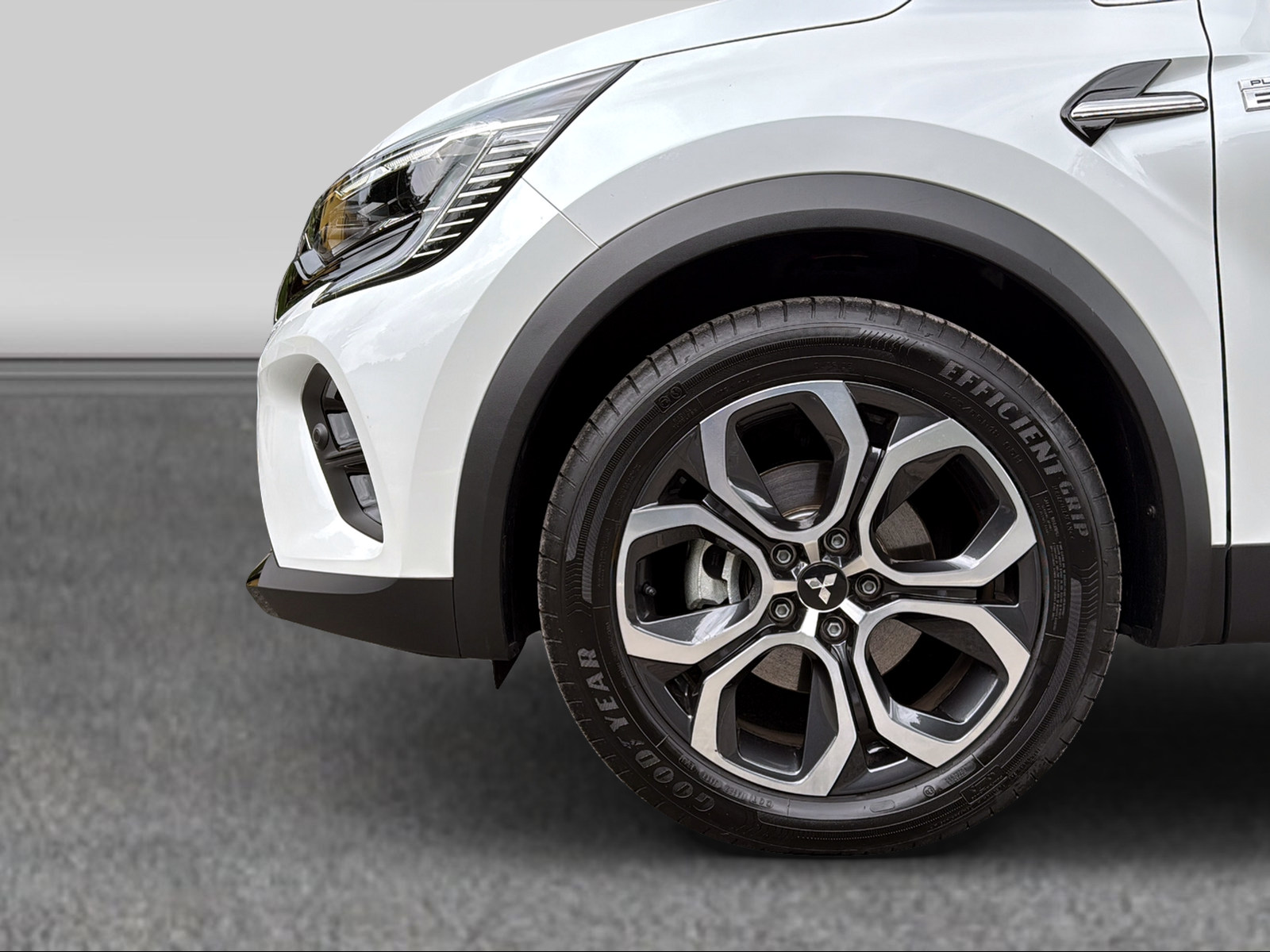 MITSUBISHI ASX 1.6 PHEV Intense-showroom-element-3