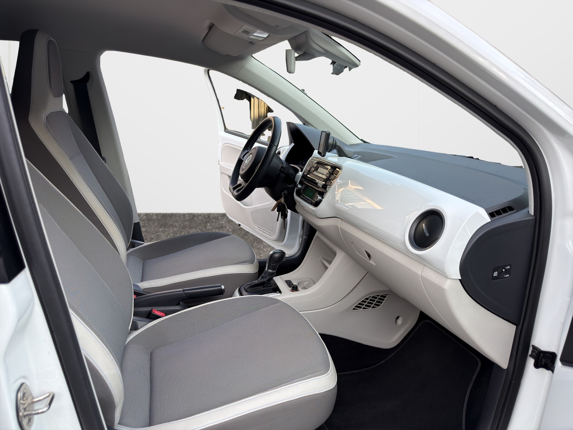 VW e-Up-image-10