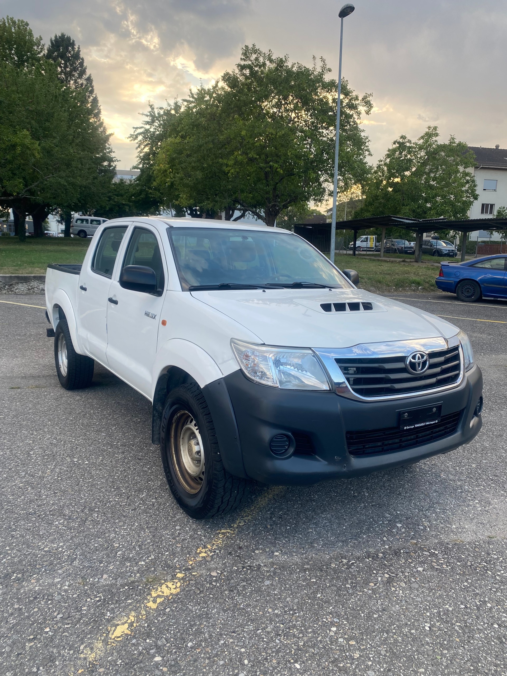 TOYOTA Hilux 2.5D 4WD Double Cab Luna