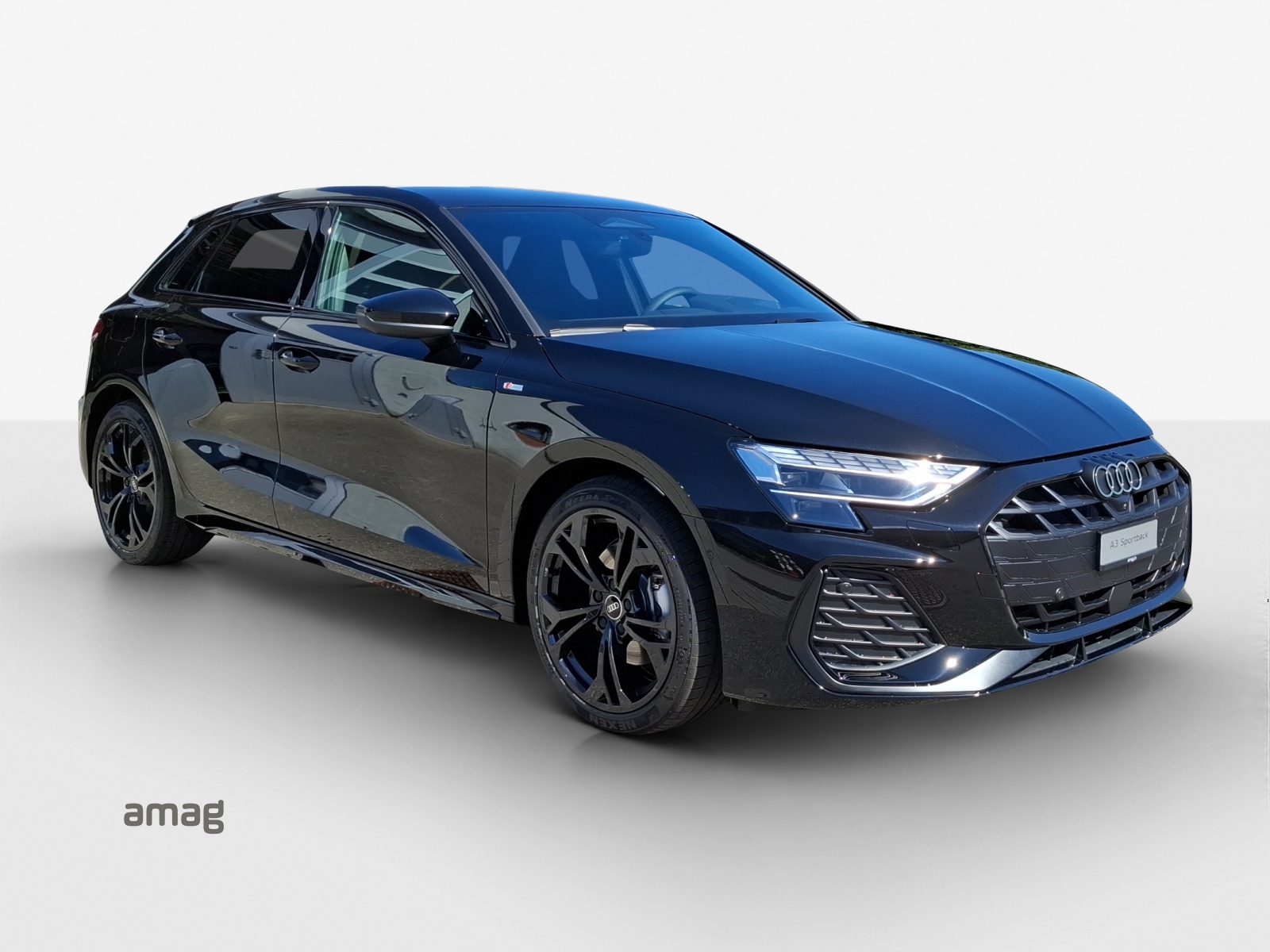 AUDI A3 Sportback TFSI 150 kW quattro S line S tronic-image-5