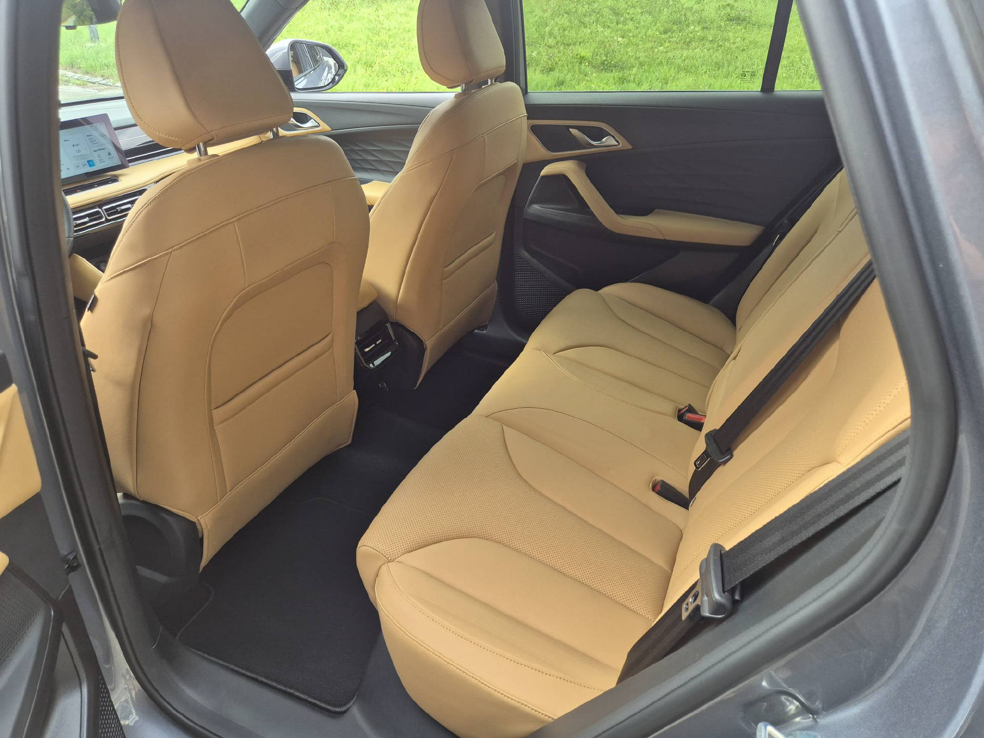 MG HS 1.5 Hybrid Luxury-image-14