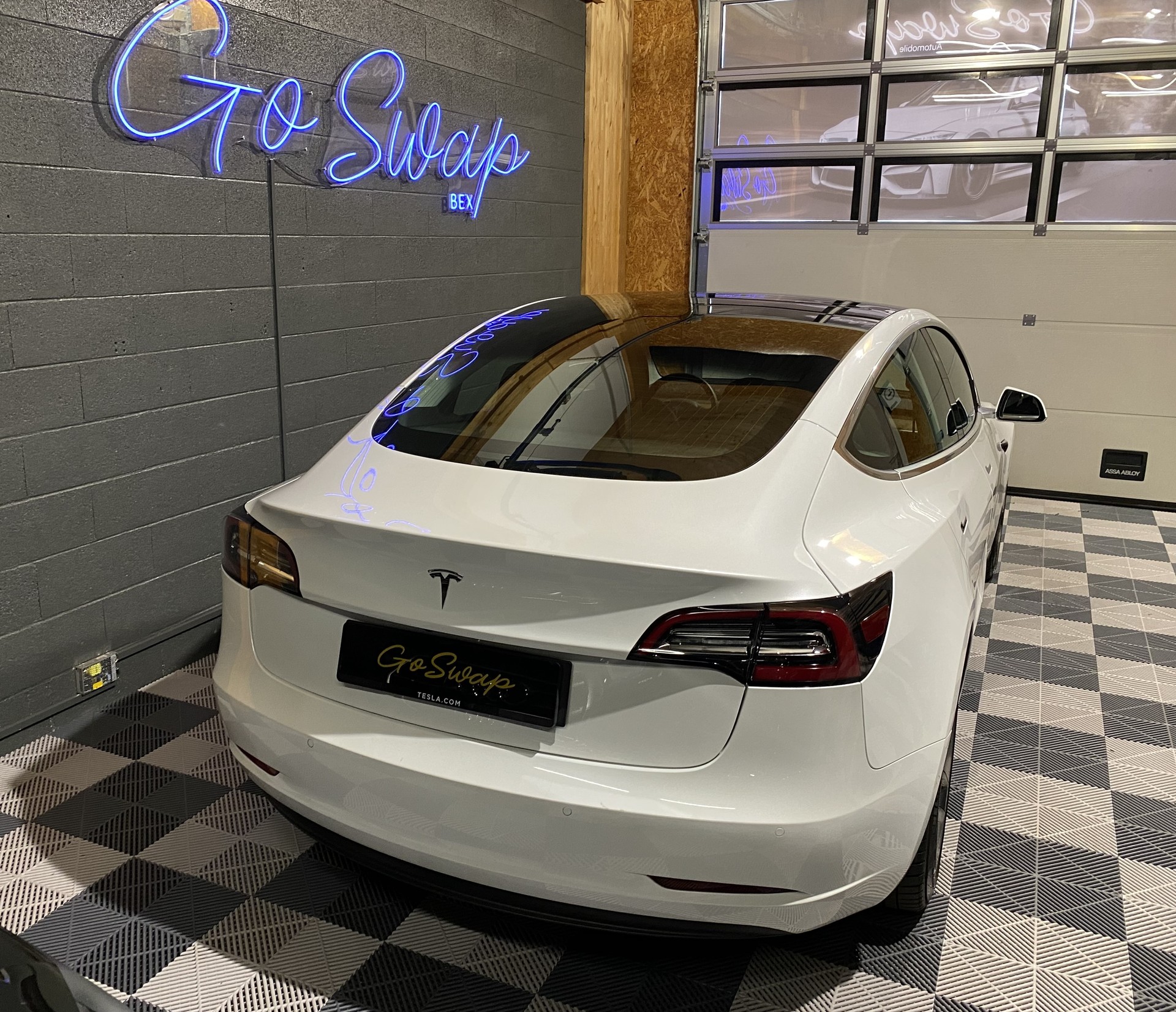TESLA Model 3 Standart Range Plus-image-4