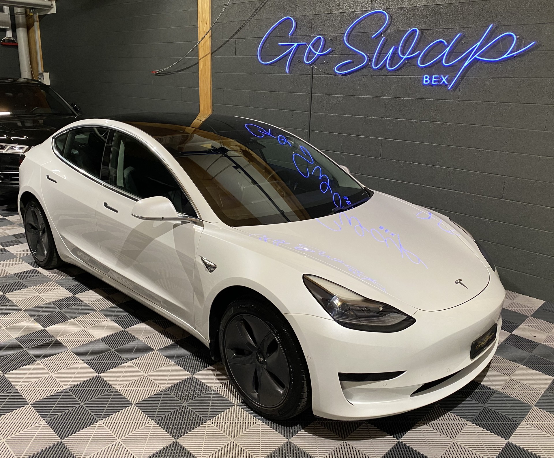 TESLA Model 3 Standart Range Plus