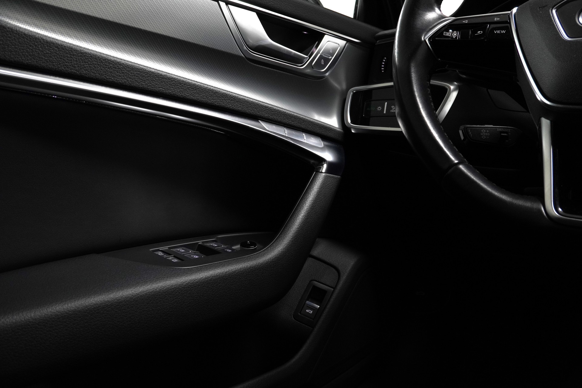 AUDI A6 Avant 55 TFSI quattro S-tronic-image-21