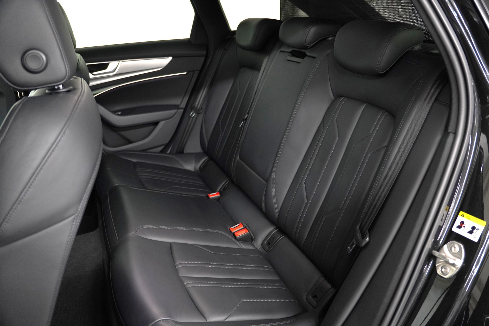 AUDI A6 Avant 55 TFSI quattro S-tronic-image-23