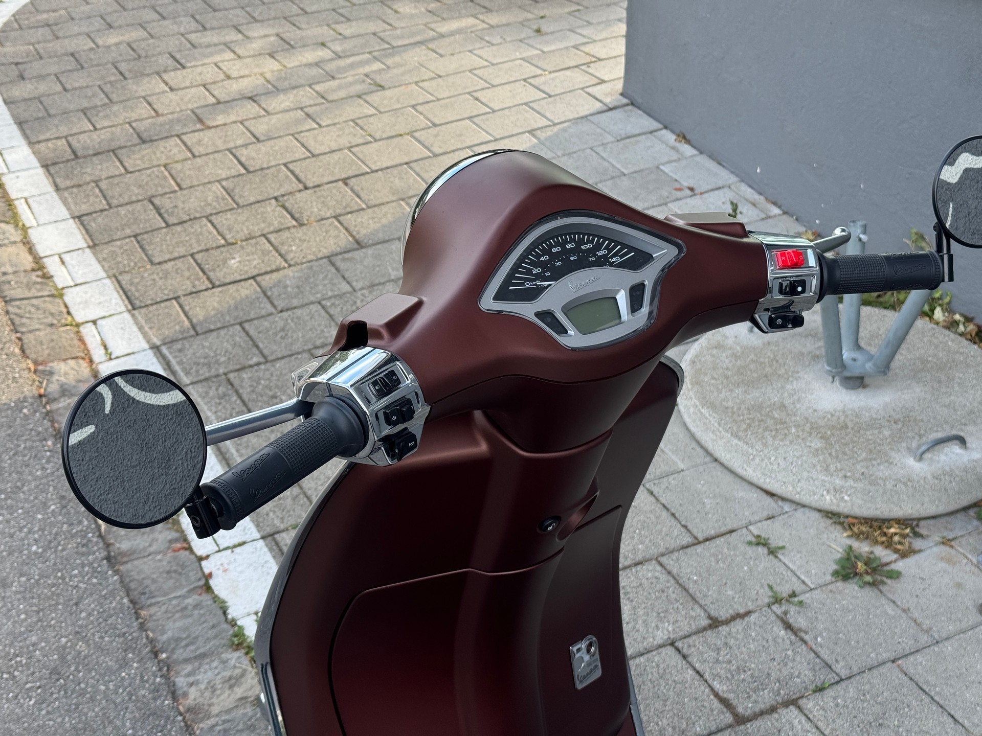 PIAGGIO Vespa 125 Primavera 50th Anniversary ABS-showroom-element-2