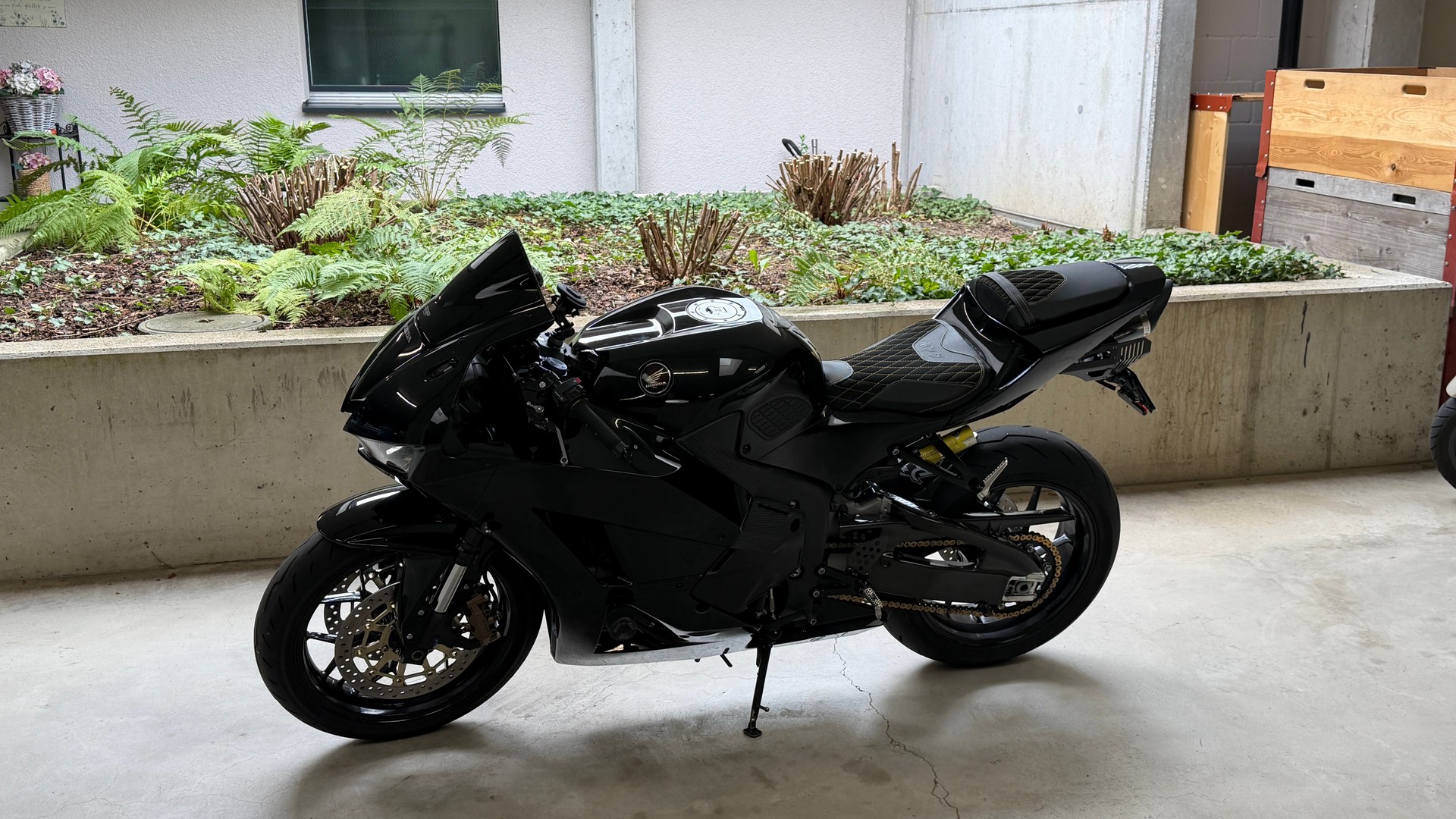 HONDA CBR 600 RA ABS-image-2