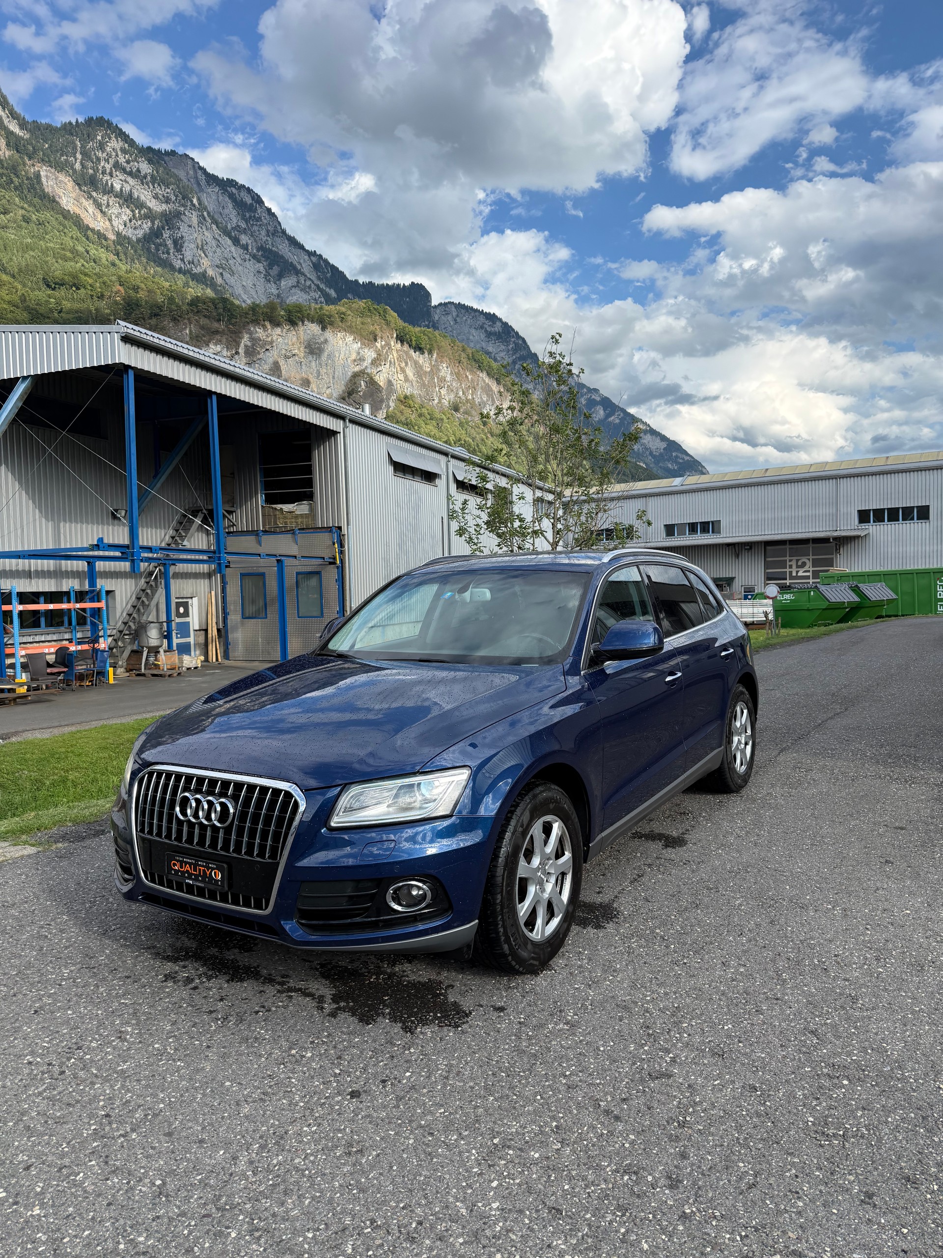 AUDI Q5 2.0 TDI-showroom-element-1