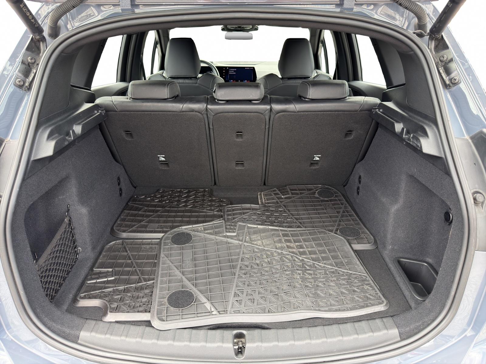 BMW 223i xDrive-image-21