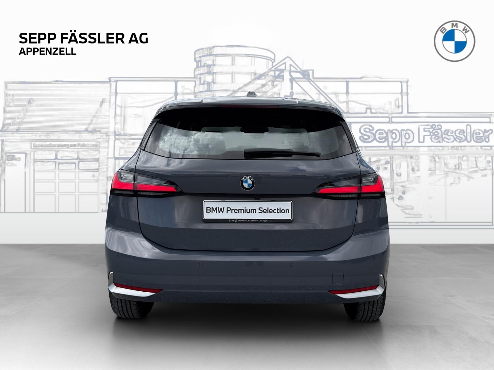 BMW 223i xDrive-showroom-element-3
