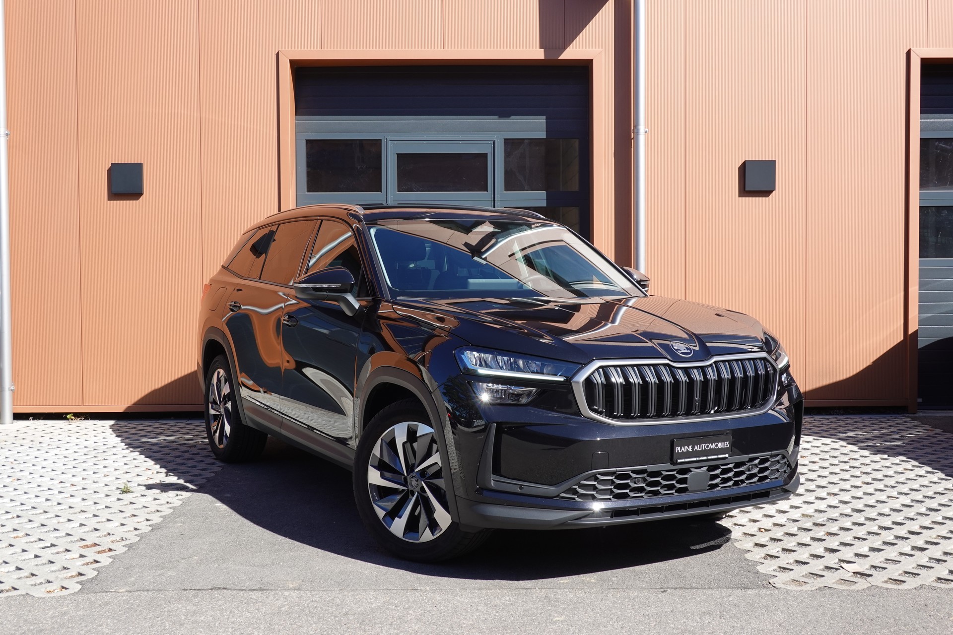 SKODA Kodiaq 1.5 TSI mHEV "* 7 Places * Crochet remorque * Caméra * Tempomat Adaptatif * Clim Auto * Hayon Electrique *"