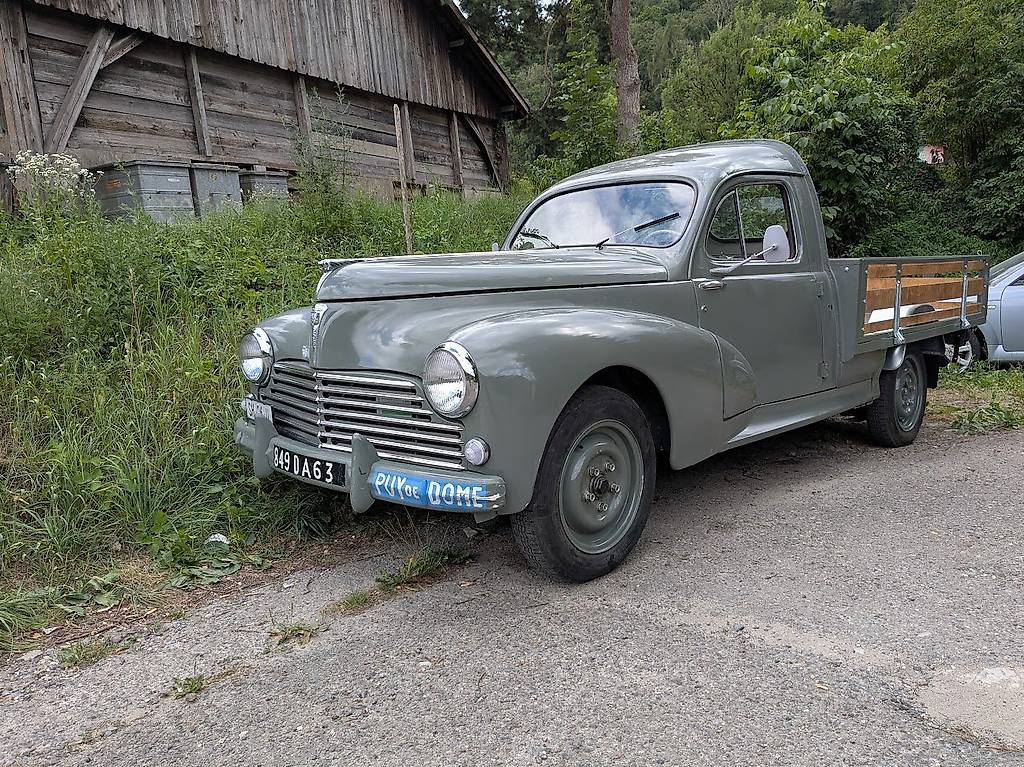 PEUGEOT 203
