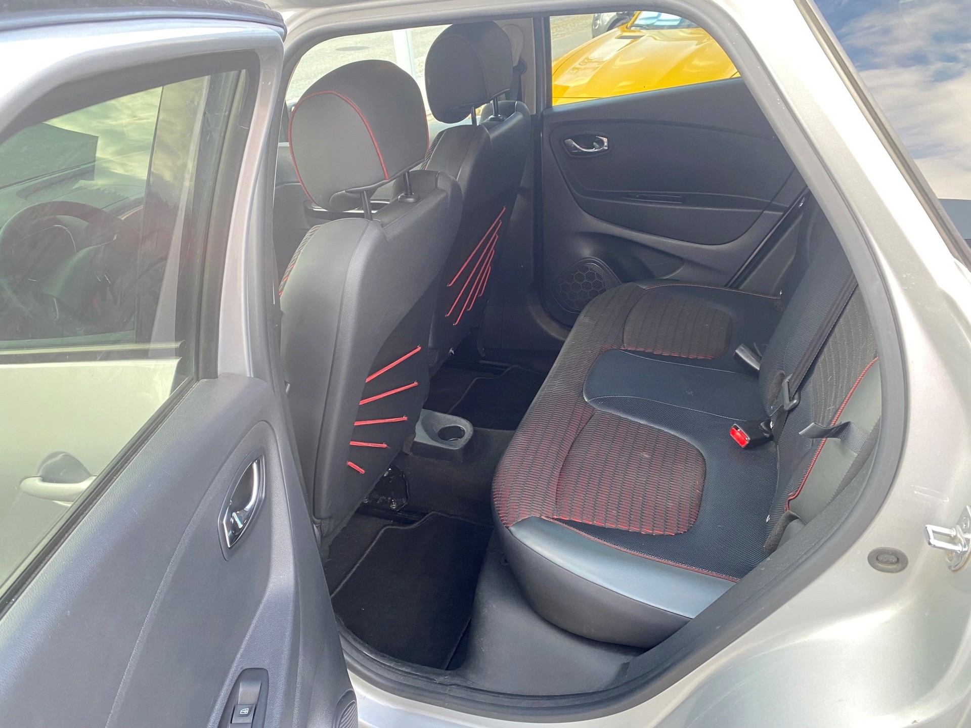 RENAULT Captur 1.2 T 16V Intens EDC-image-5