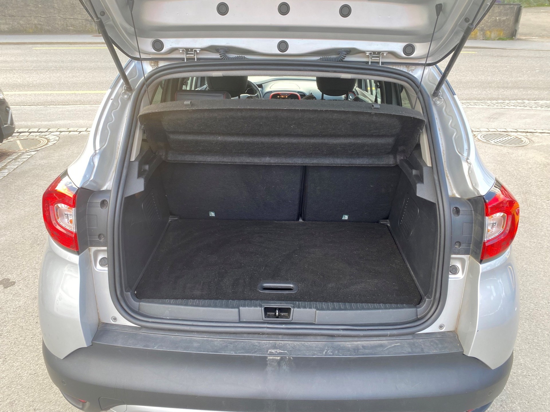 RENAULT Captur 1.2 T 16V Intens EDC-image-4