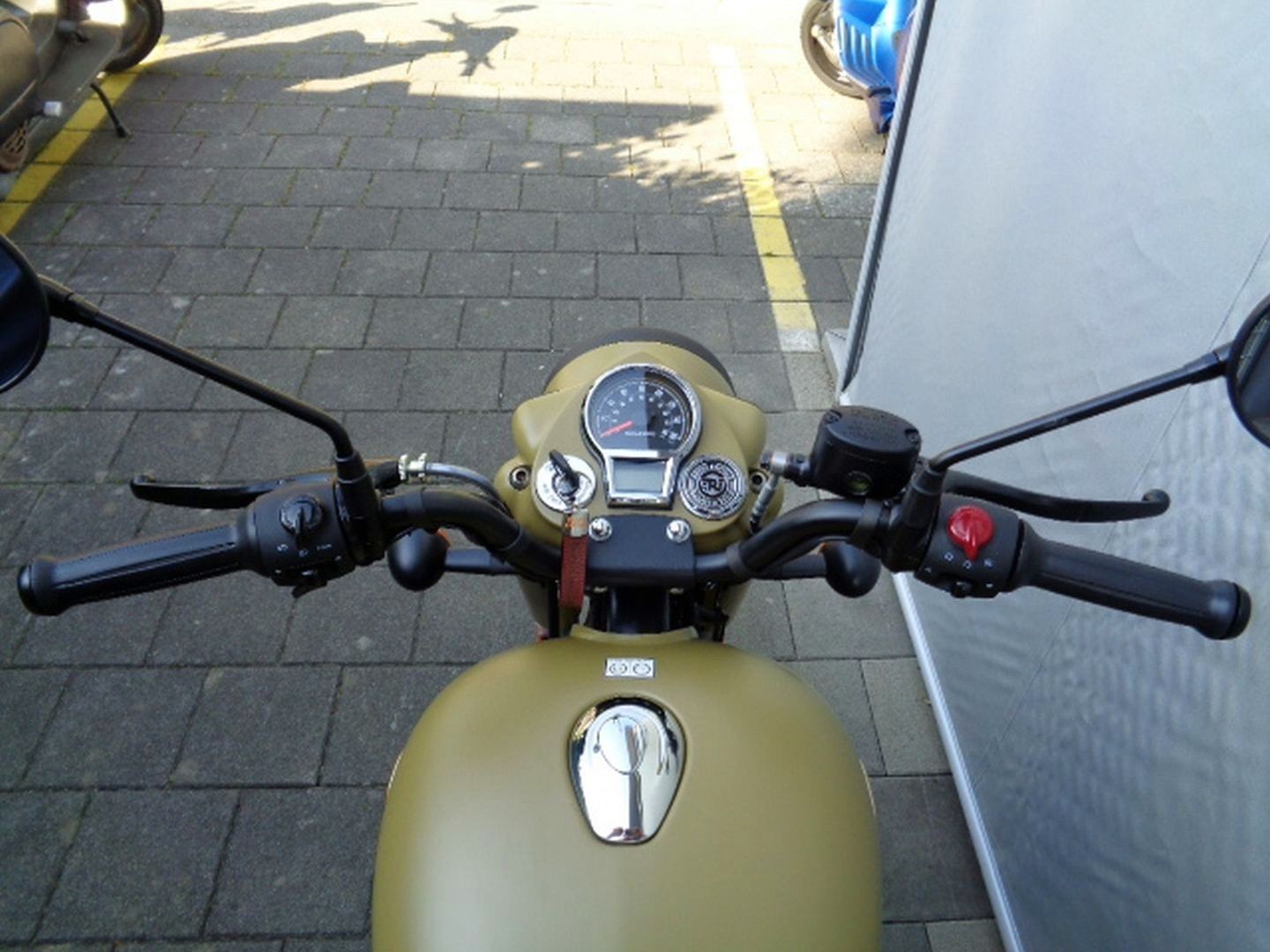ROYAL ENFIELD CLASSIC 350 E5-image-8