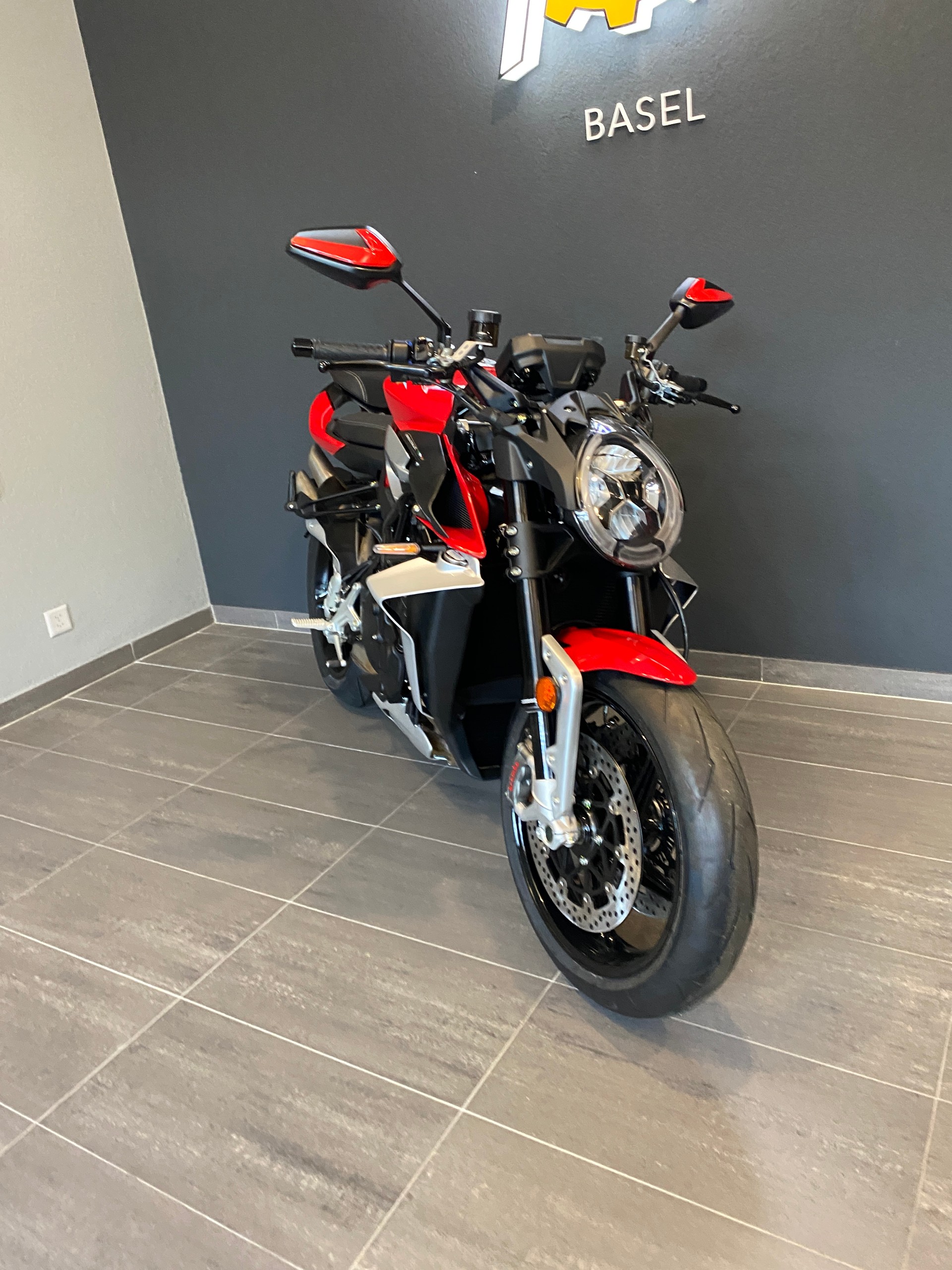 MV AGUSTA Brutale 1000-image-4